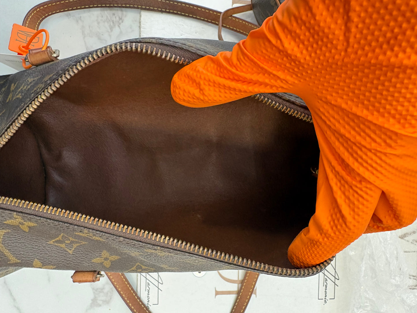 018693 - Louis Vuitton Papillon