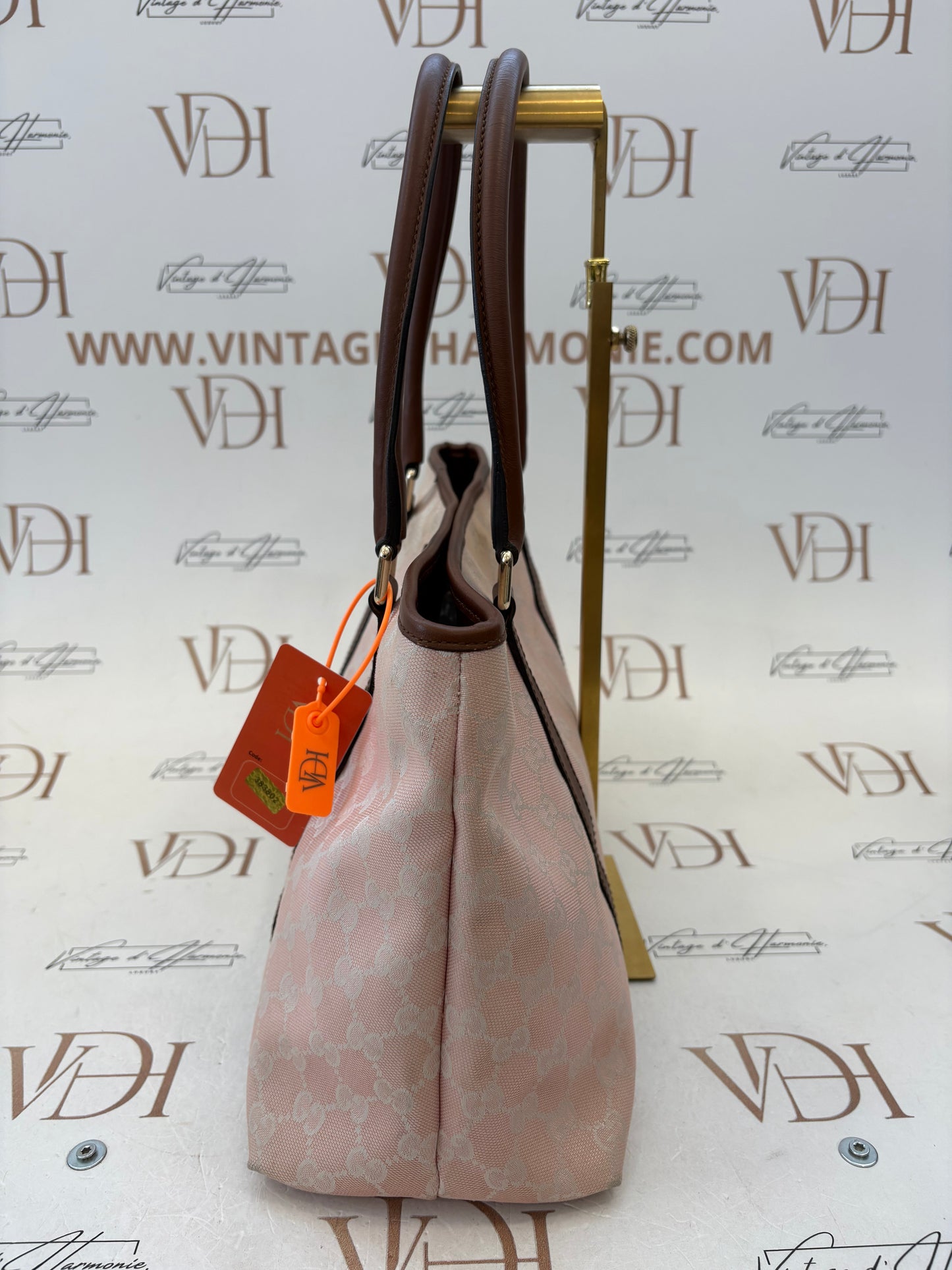 383802 - Gucci Pink
