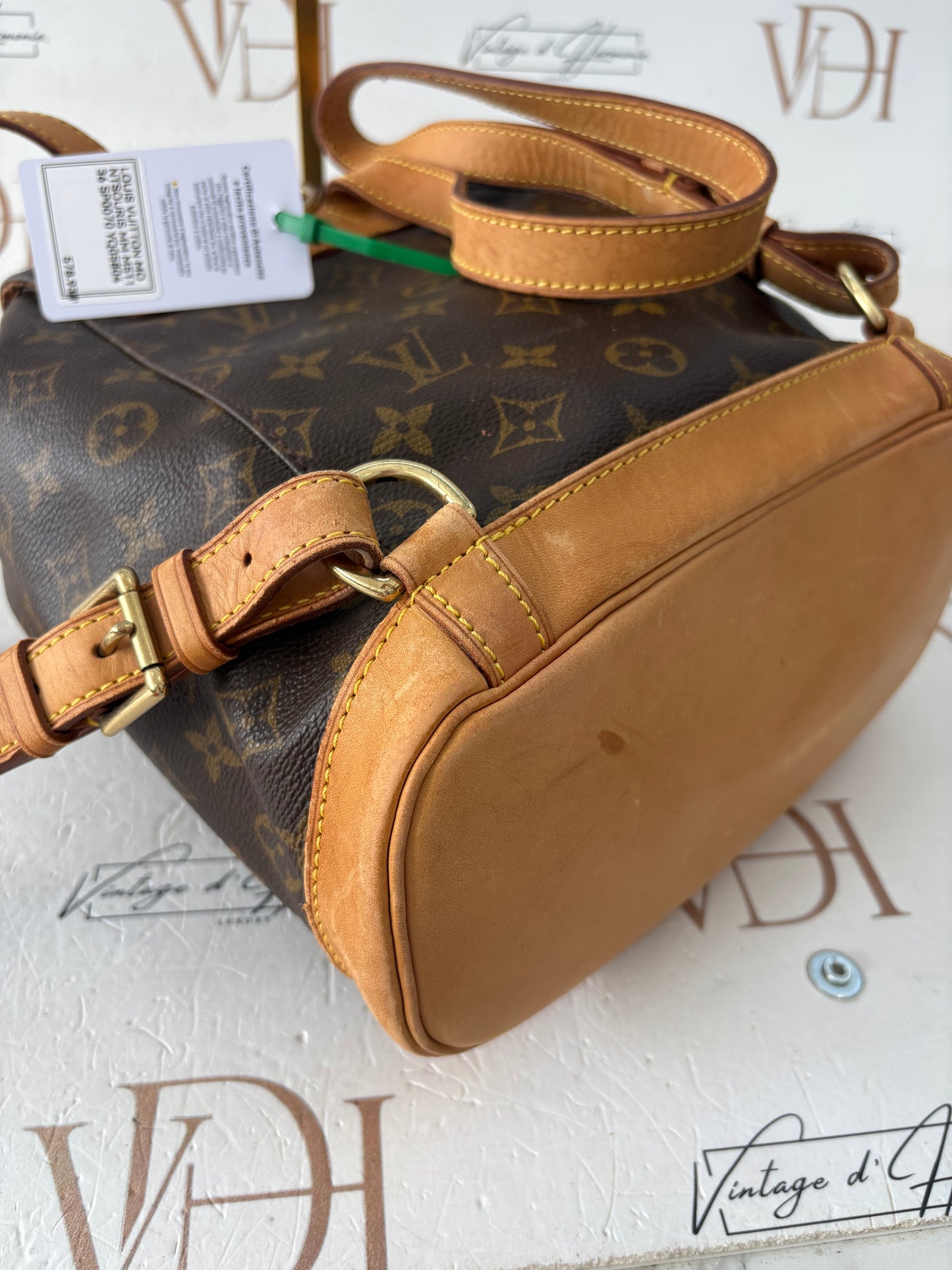 017173 - Louis Vuitton Montsouris MM