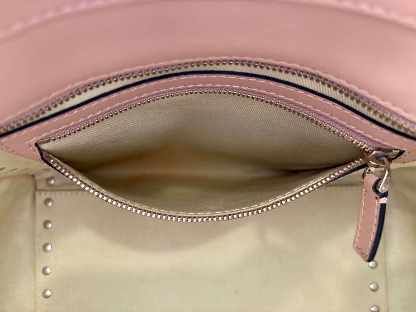 383886 - Valentino Rockstud