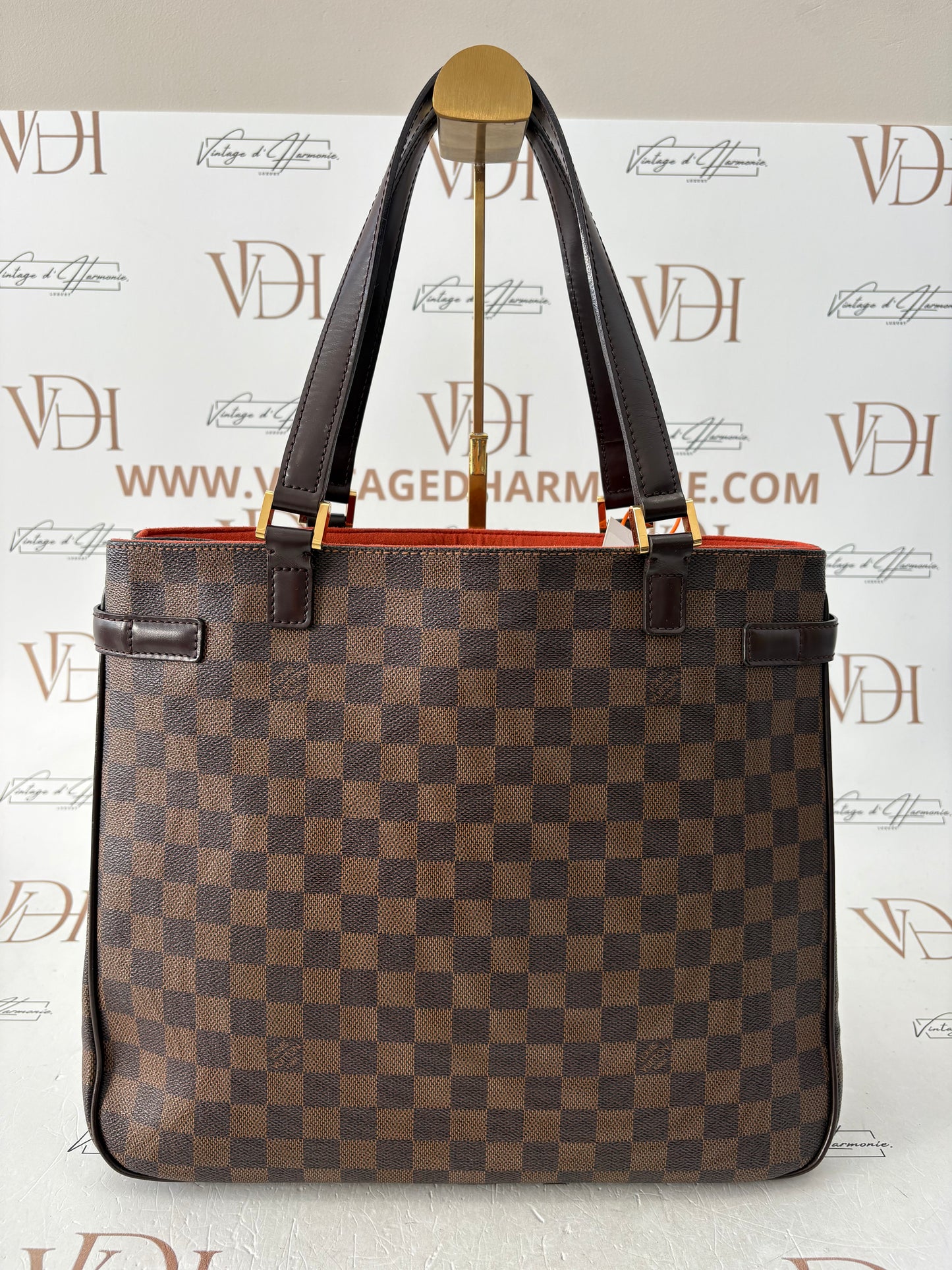 018886 - Louis Vuitton Uzes