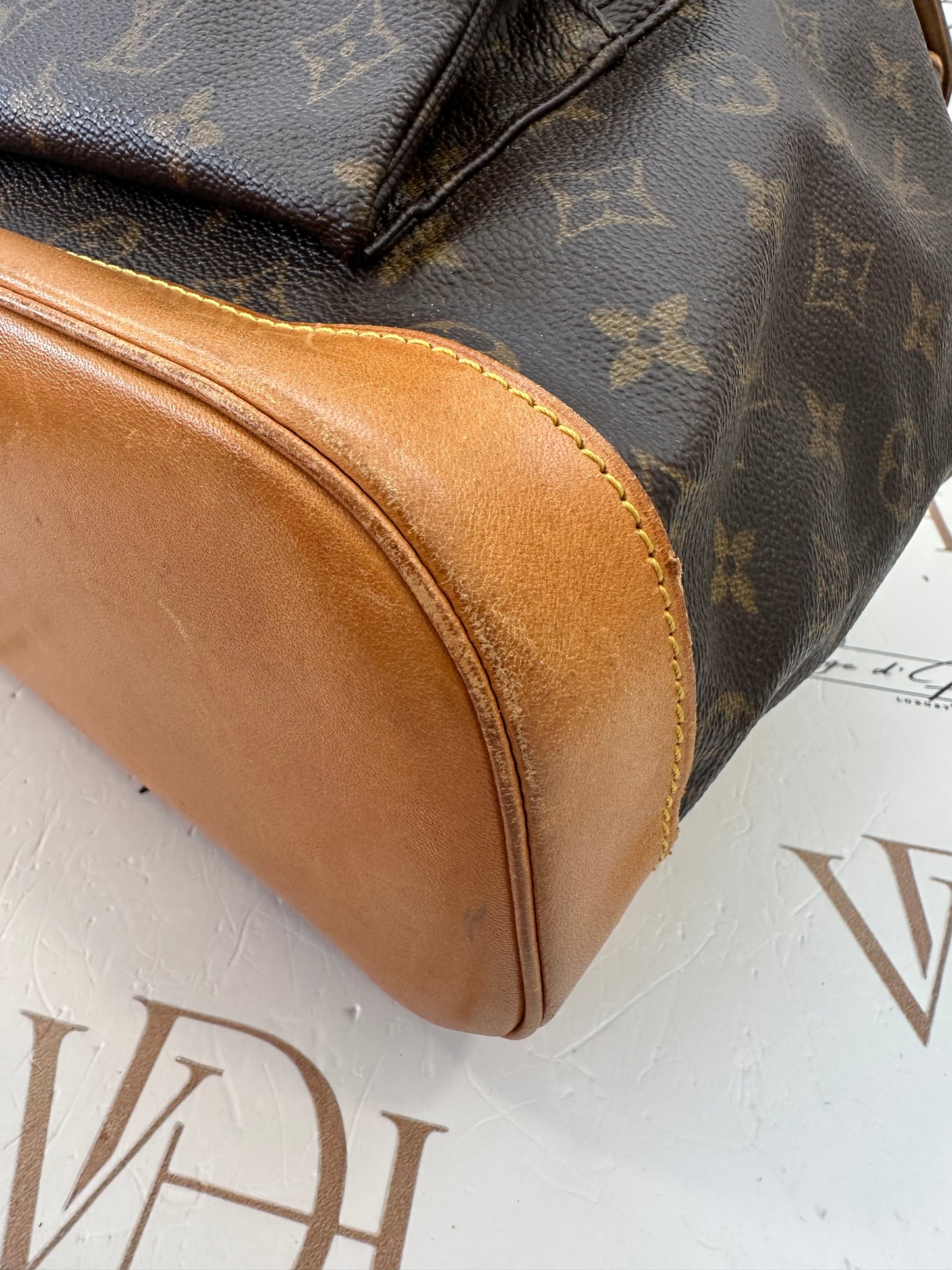 017819 - Louis Vuitton Montsouris GM