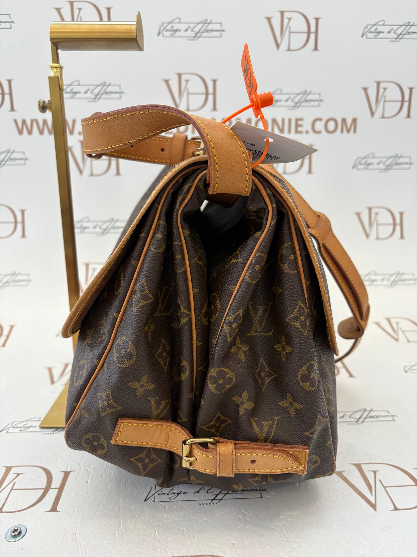 016919 - Louis Vuitton Saumur 35