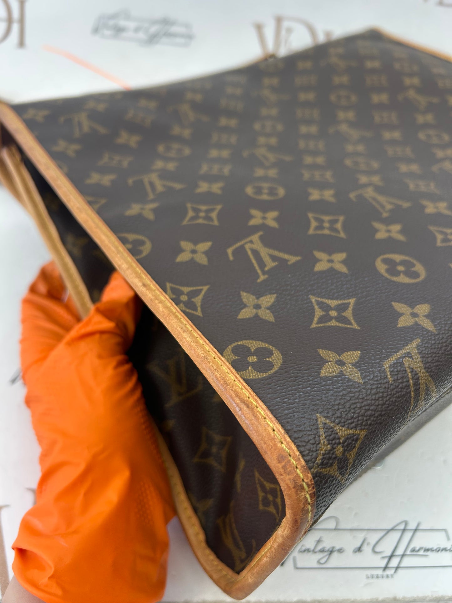 018325 - Louis Vuitton Beverly