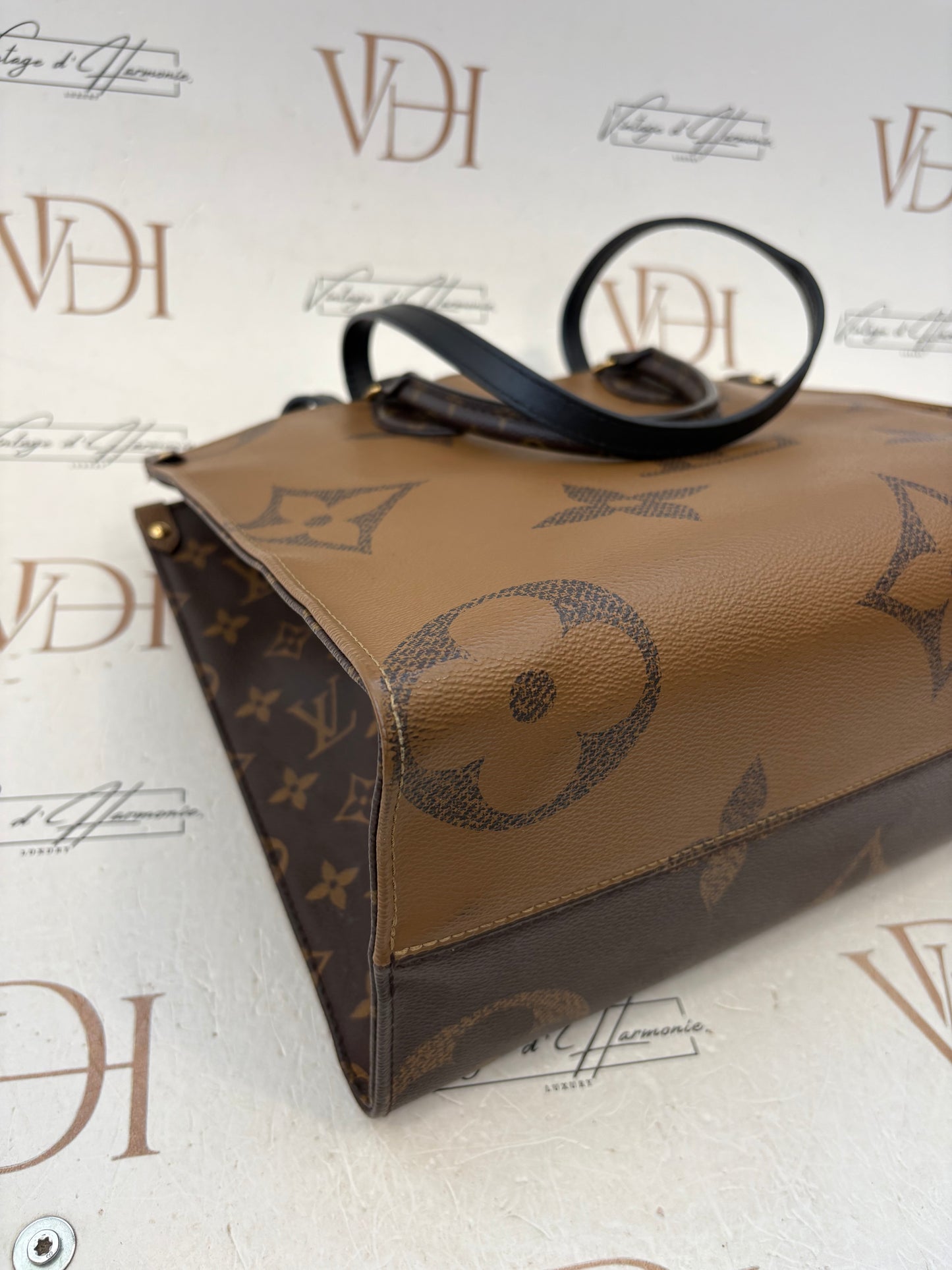384166 - Louis Vuitton On-The-Go MM