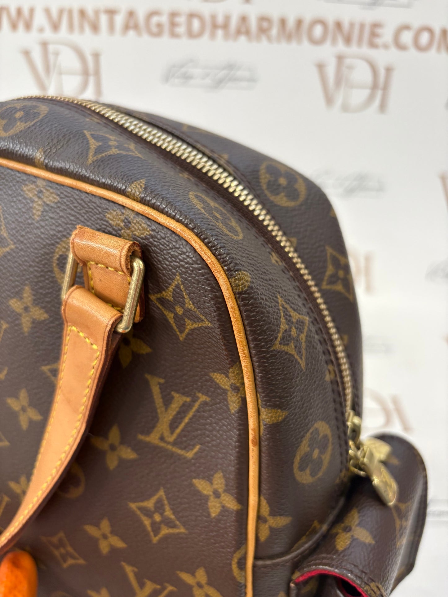 016930 - Louis Vuitton Excentricite