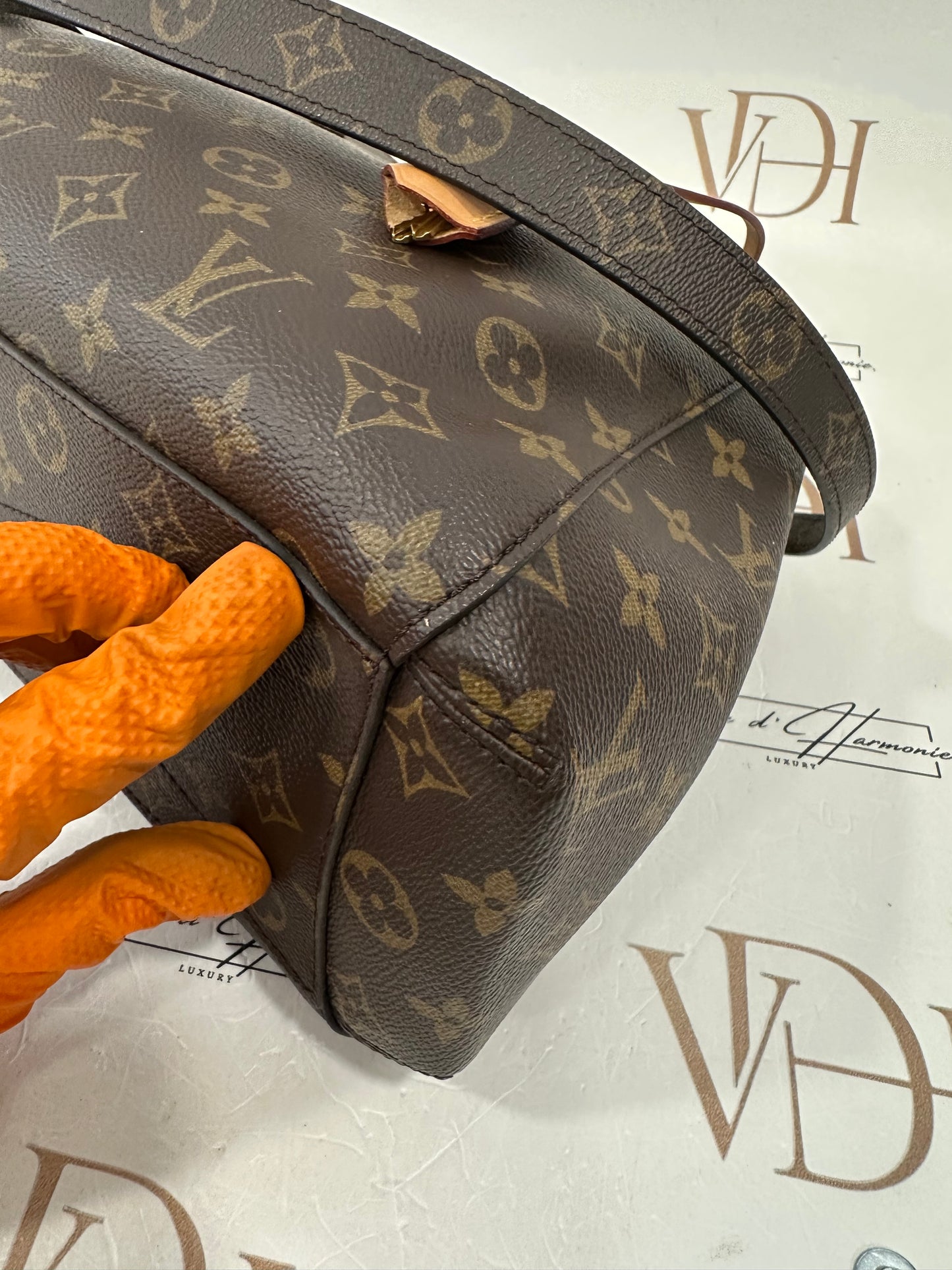 382825 - Louis Vuitton Montaigne
