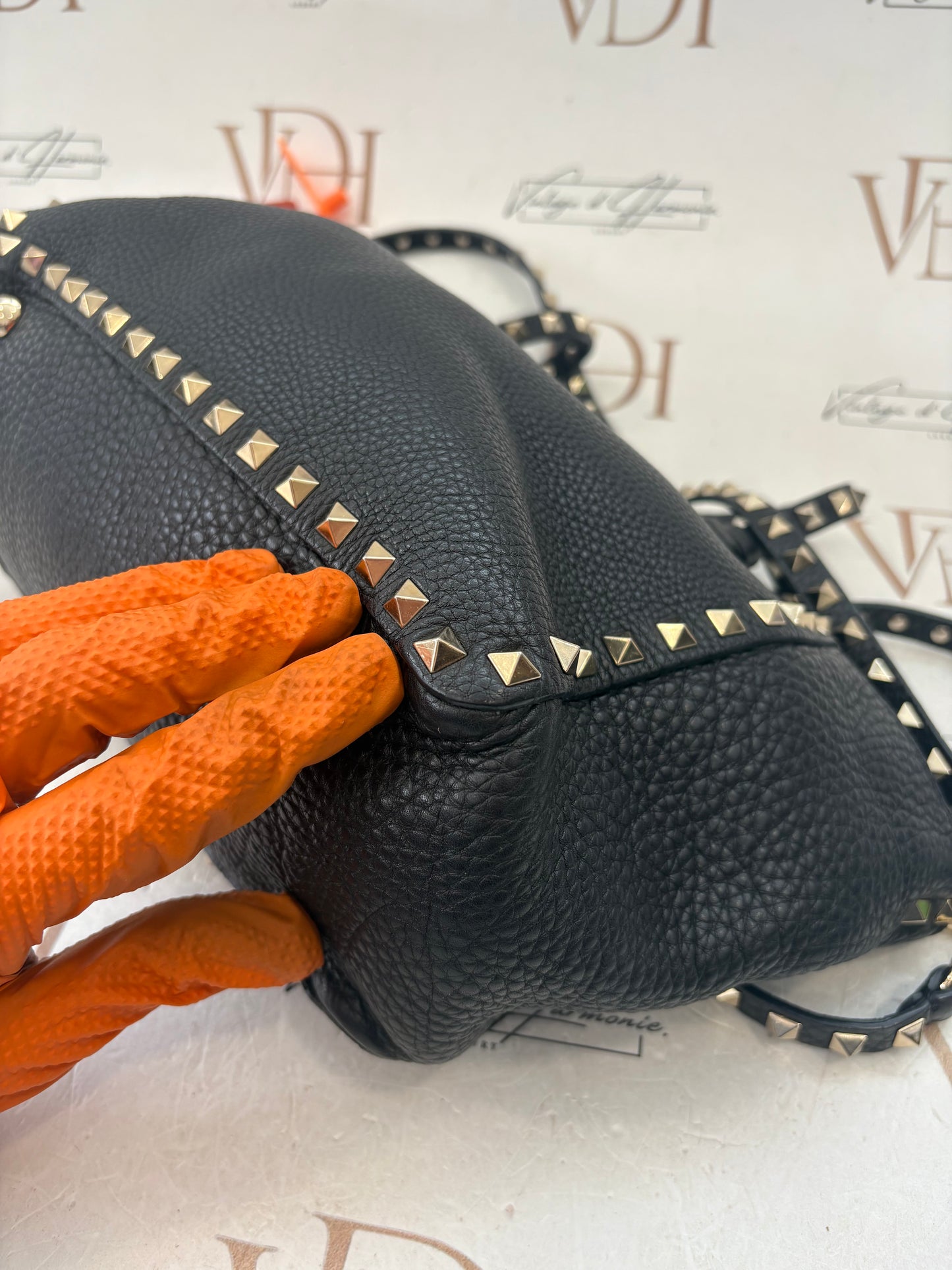 384159 - Valentino Rockstud