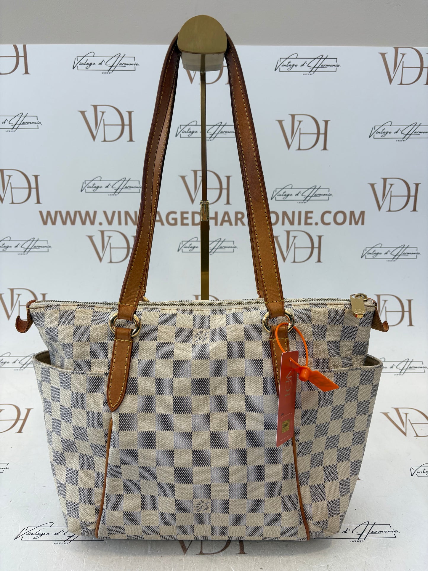 018417Louis Vuitton Totally PM