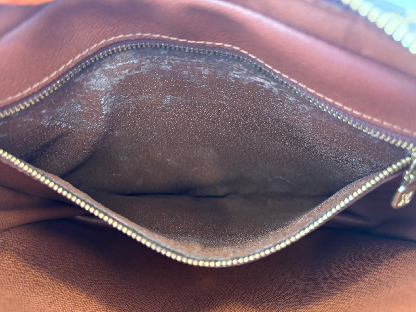 018951 - Louis Vuitton Jeune Fille GM