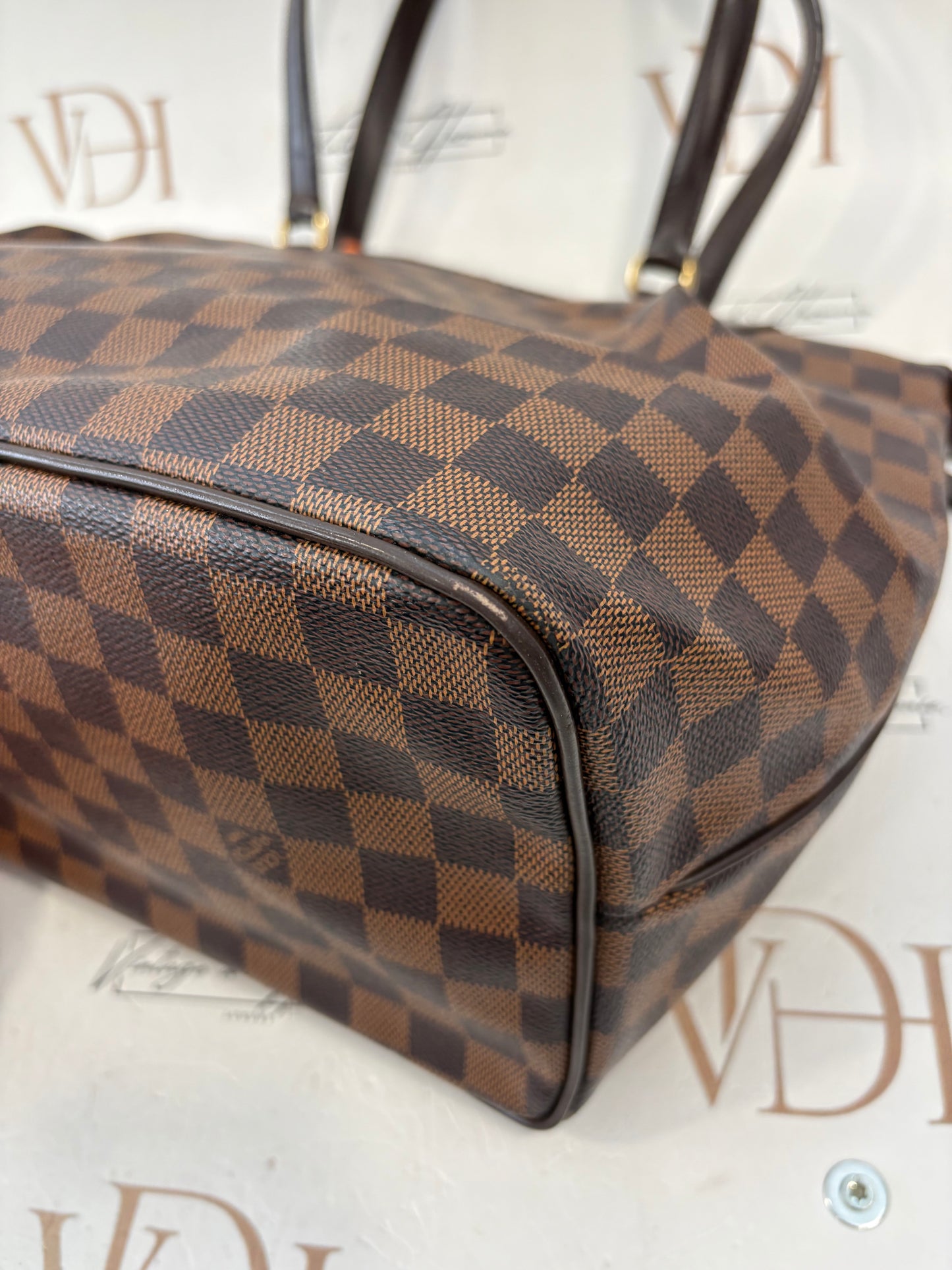 018914 - Louis Vuitton Westminster