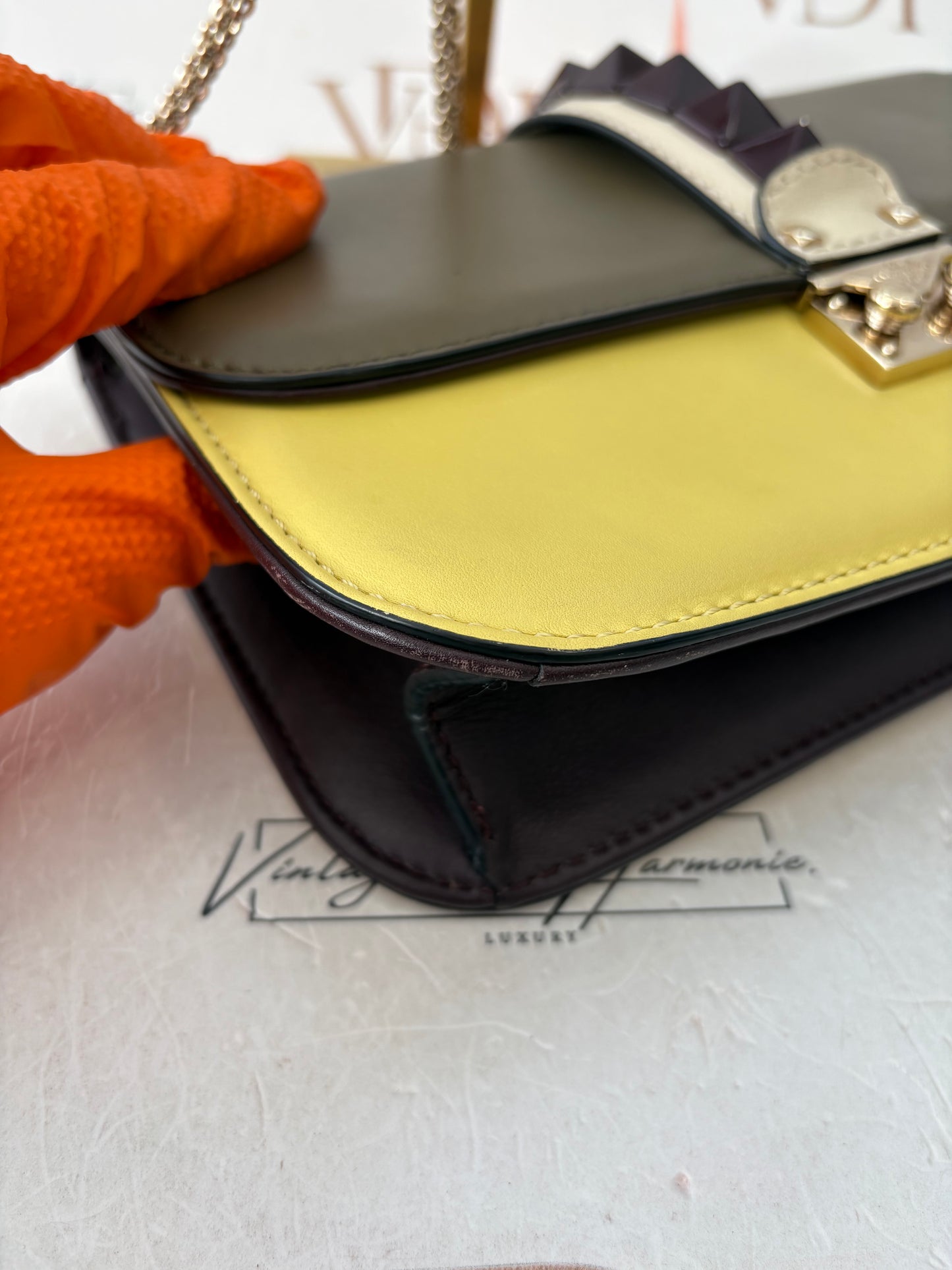 383475 - Valentino Glam Lock
