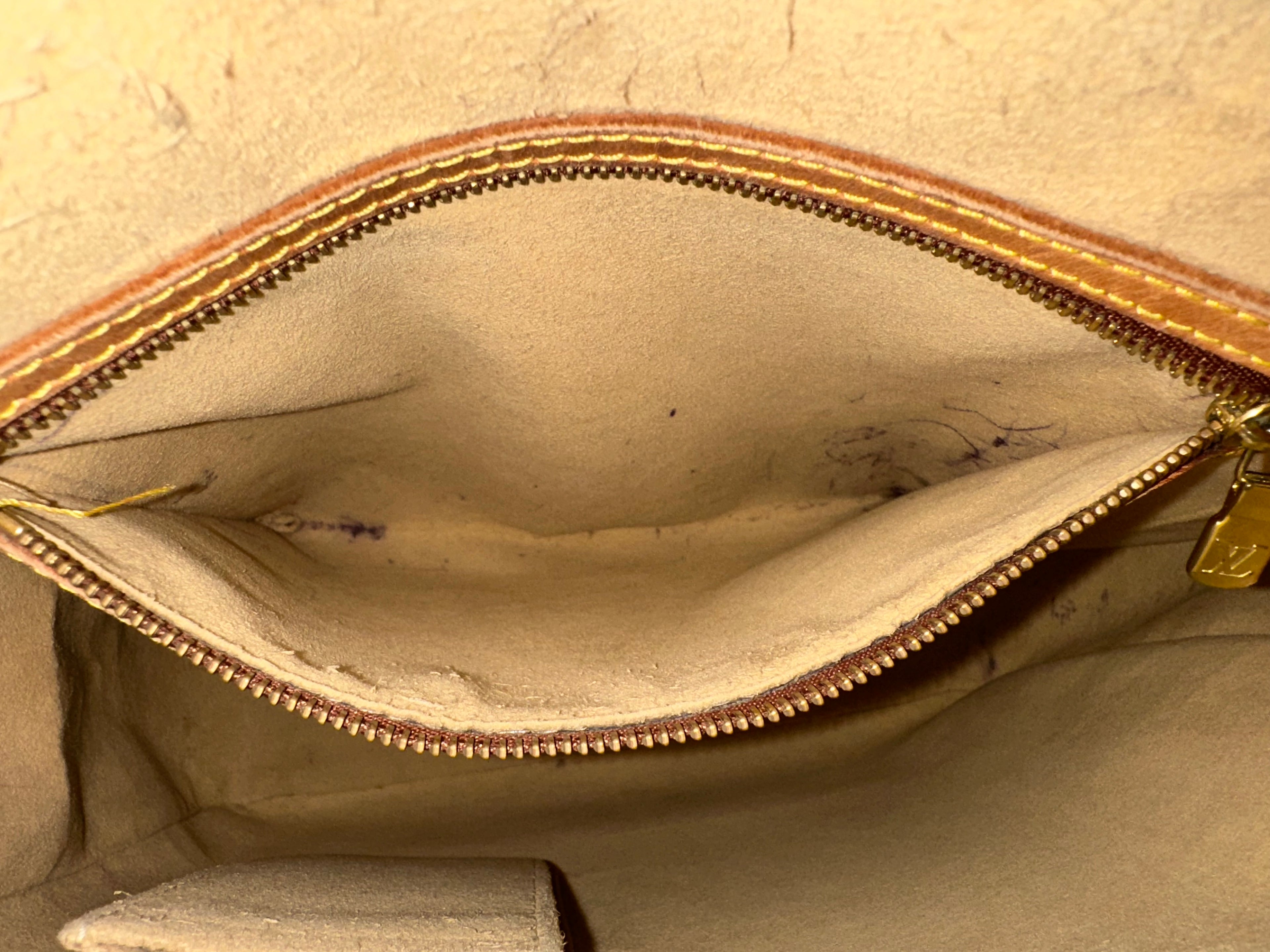 Louis Vuitton Looping GM