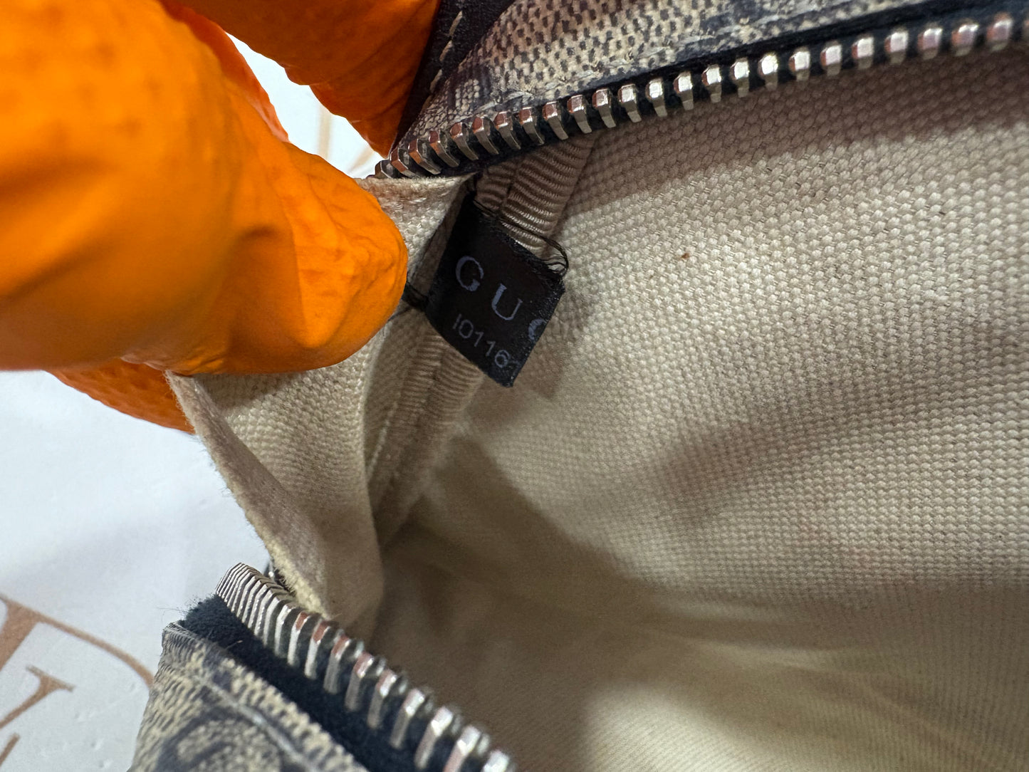 383034 - Gucci Pochette