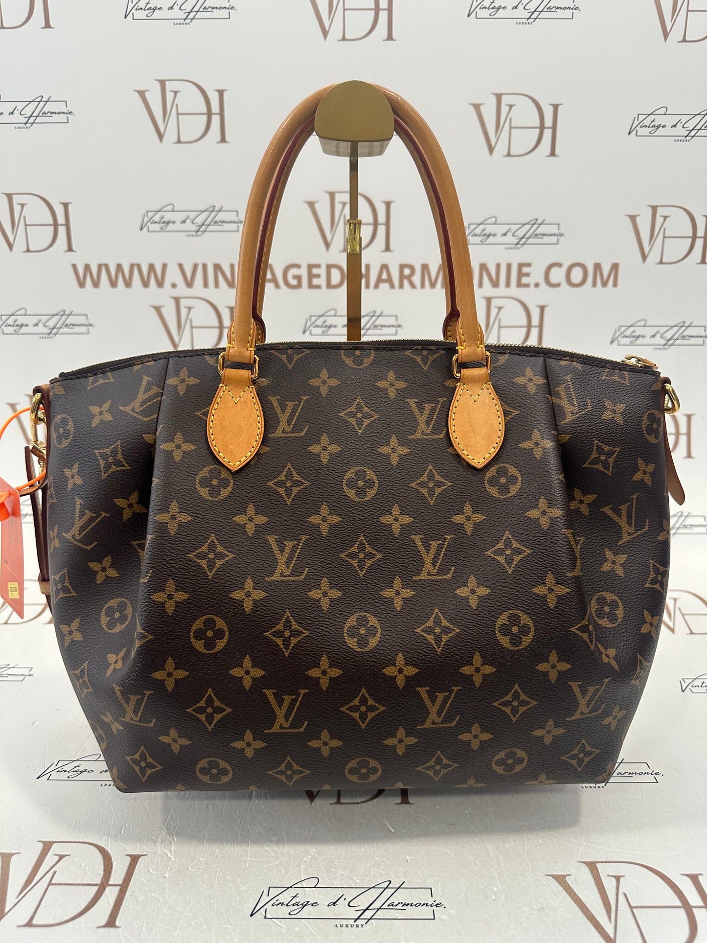382760 - Louis Vuitton Turenne