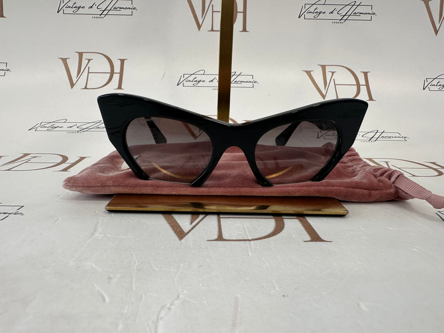 016815 - Miu Miu Sunglasses