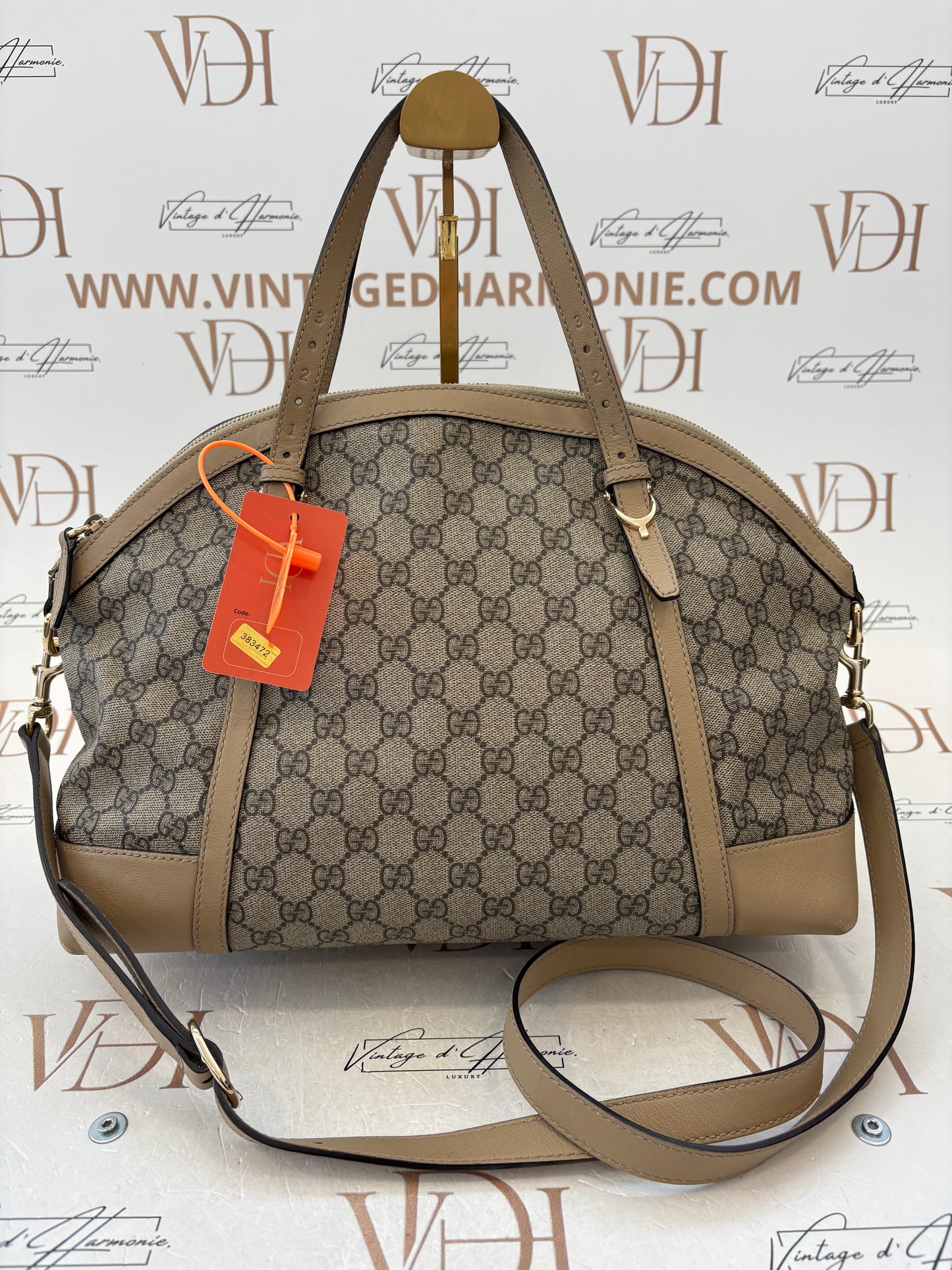 383472 - Gucci GG Supreme