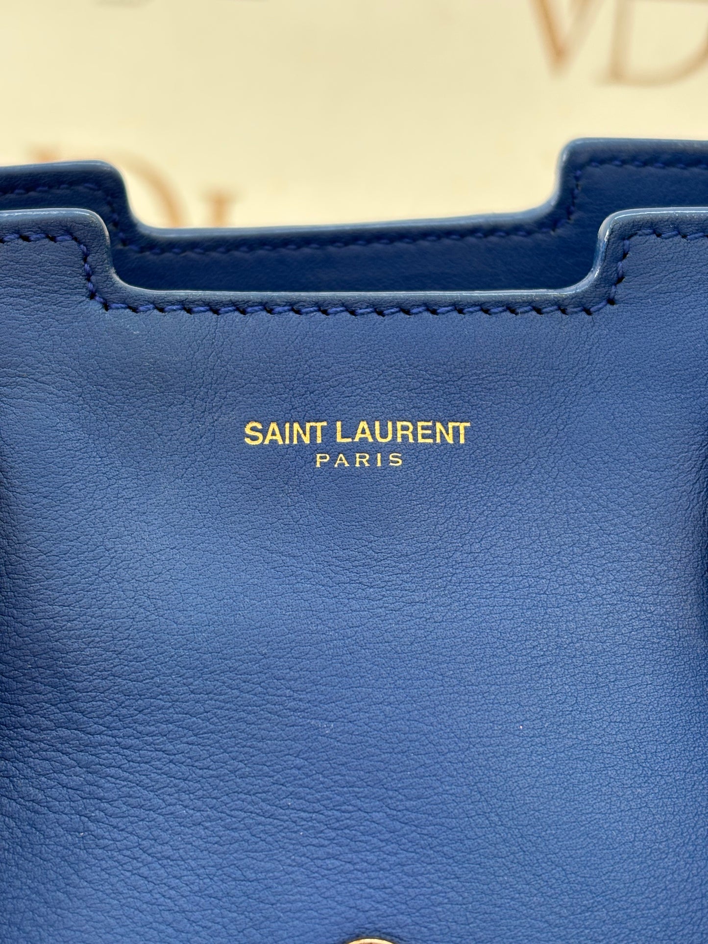 383897 - Saint Laurent Chyc