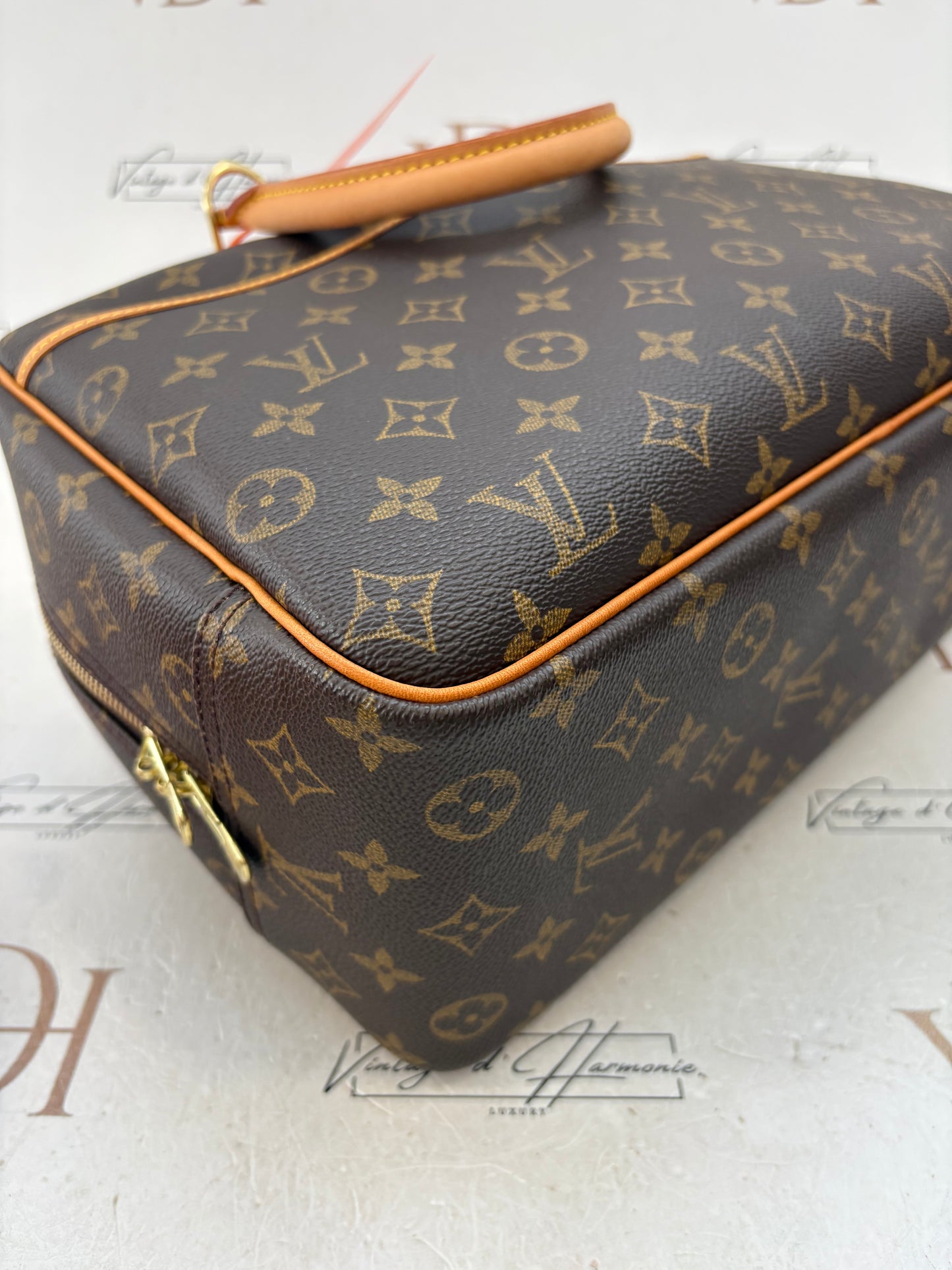 018354 - Louis Vuitton Deauville