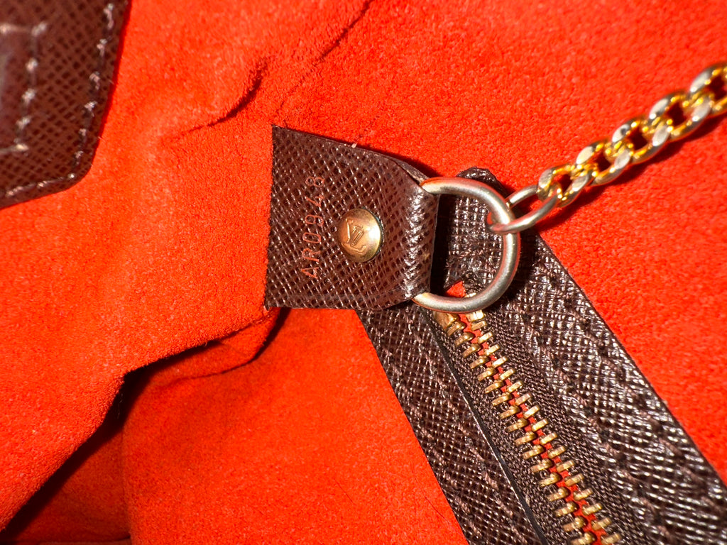 Louis Vuitton Marais