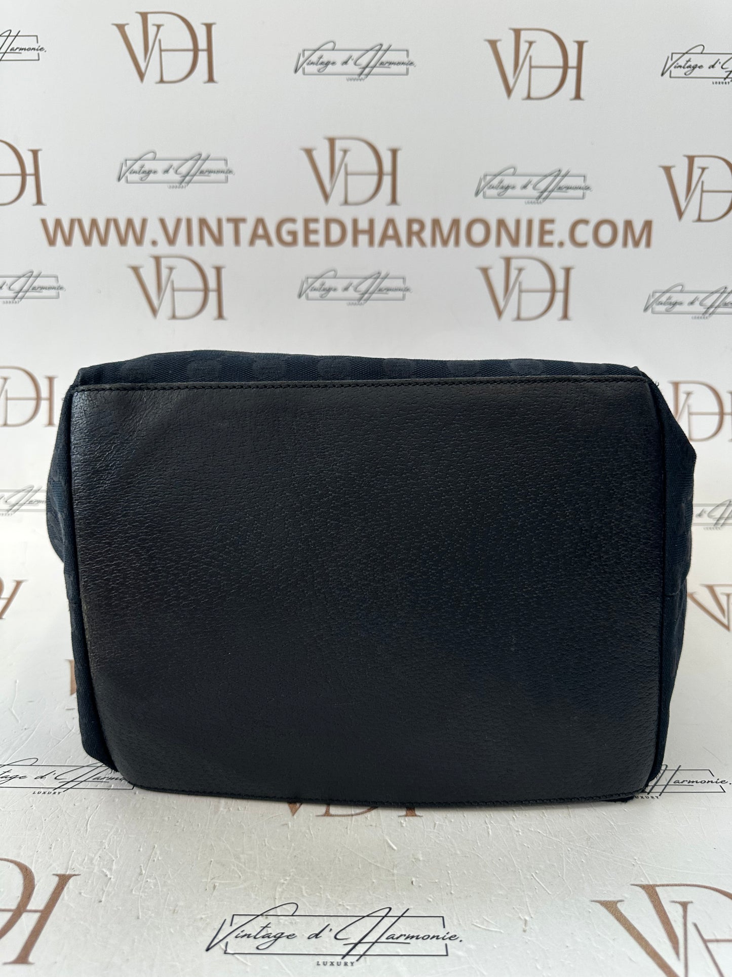 018083 - Gucci Black Canvas