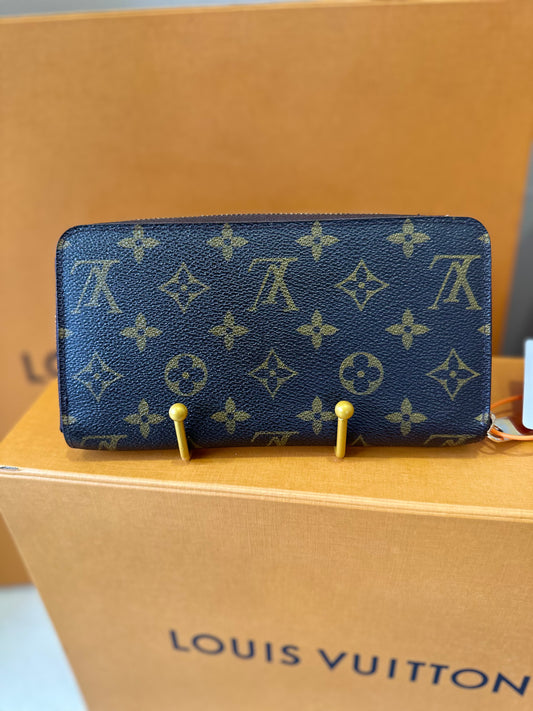 Louis Vuitton Zippy