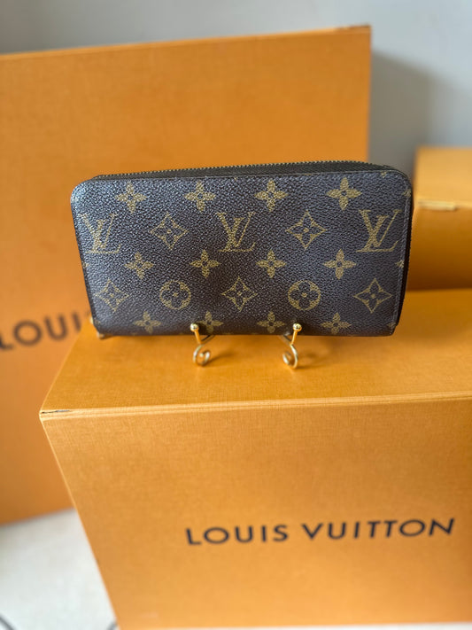 Louis Vuitton Zippy