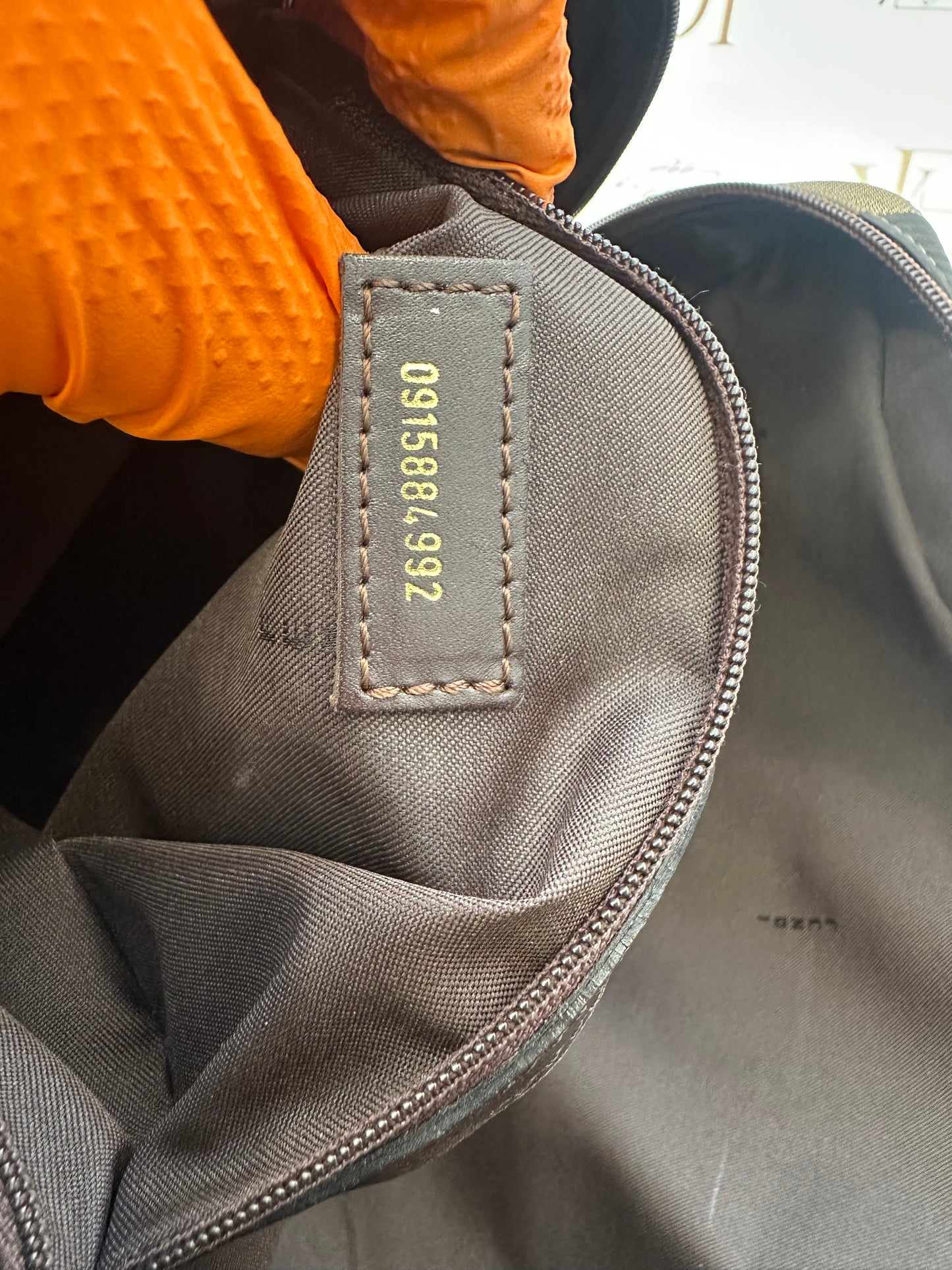 102492 - Fendi Messenger