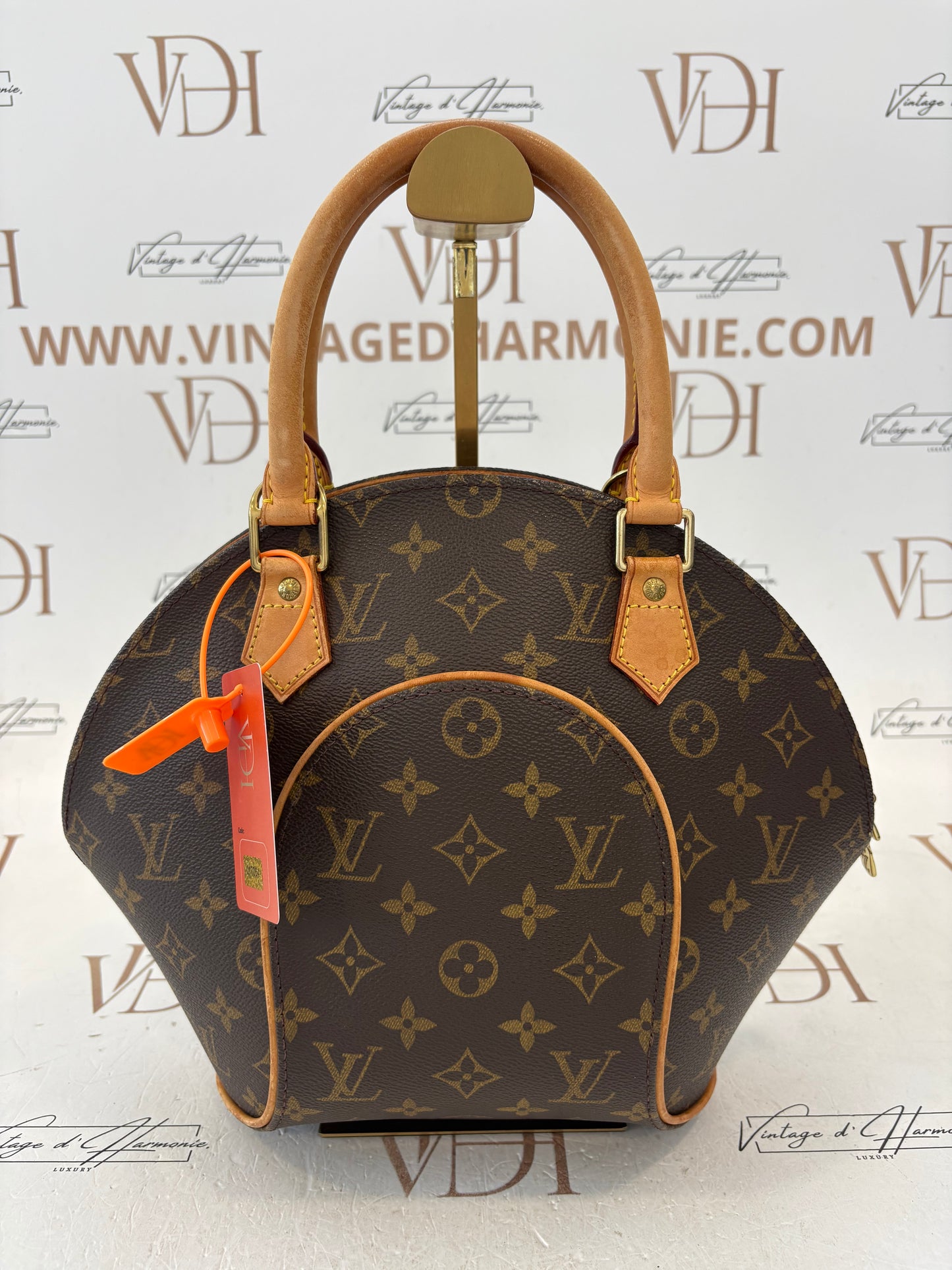 017064 - Louis Vuitton Ellipse PM