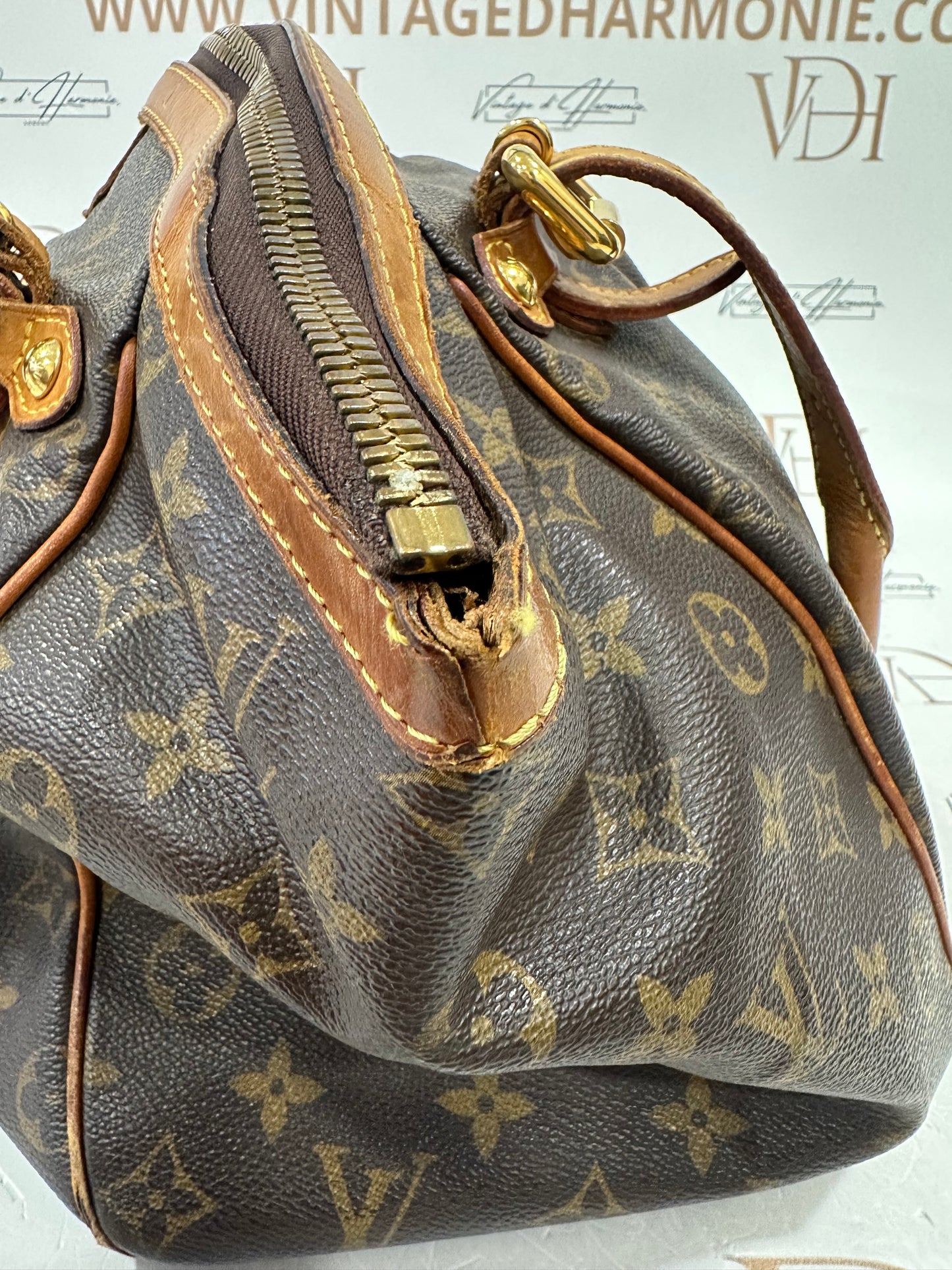 017813 - Louis Vuitton Tivoli GM