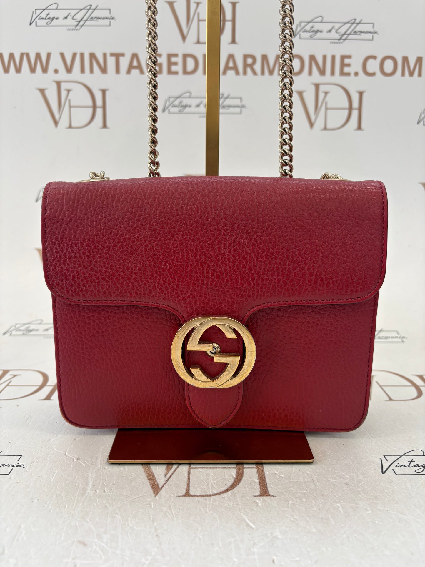 384089 - Gucci Interlocking