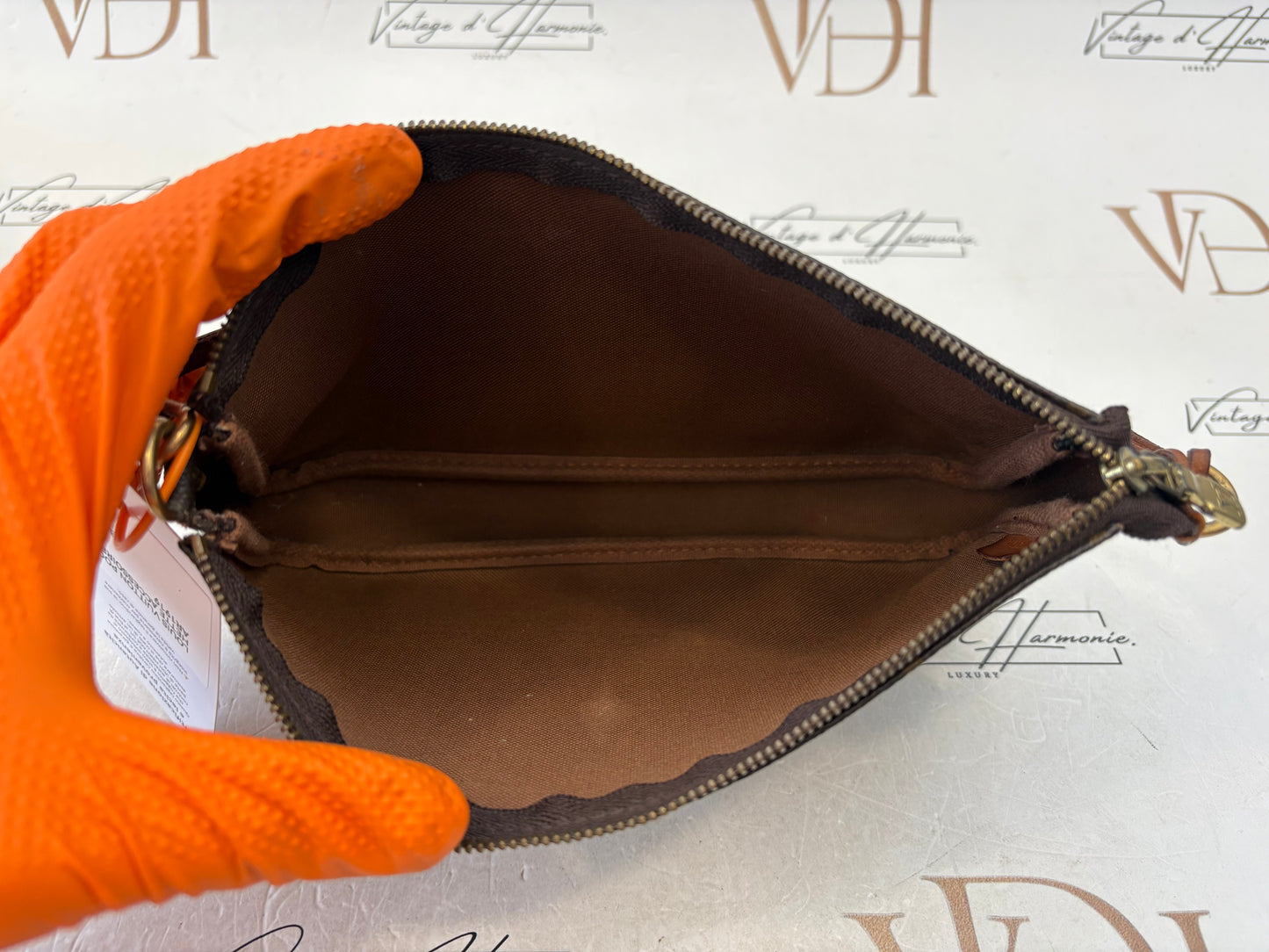 019011 - Louis Vuitton Pochette Accessoires