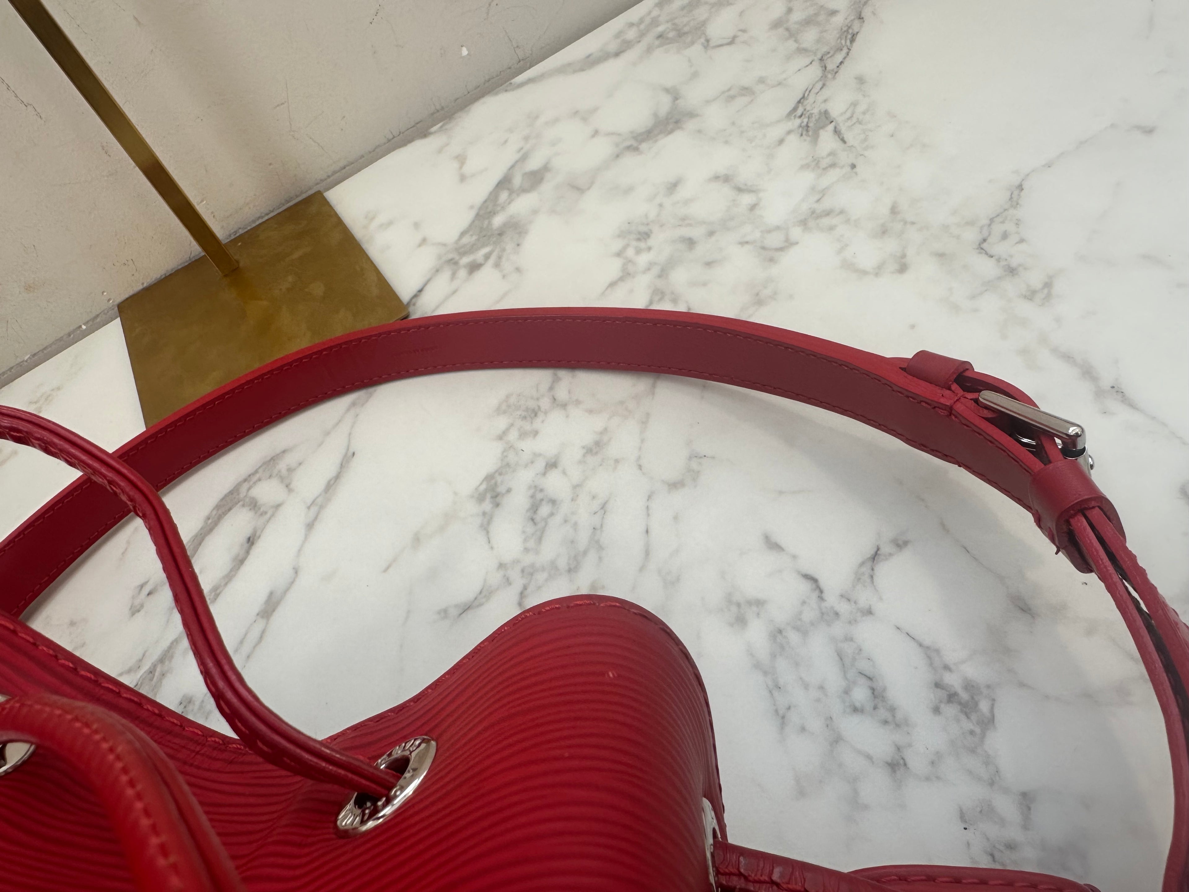 Louis Vuitton Noé Epi Red