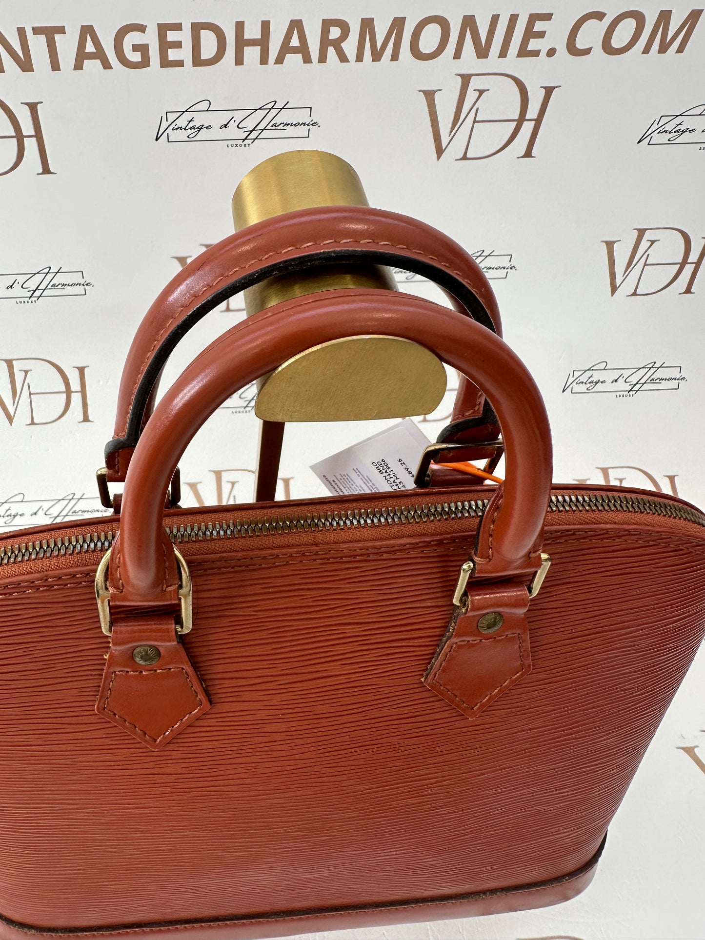 017836 - Louis Vuitton Alma Epi Brown