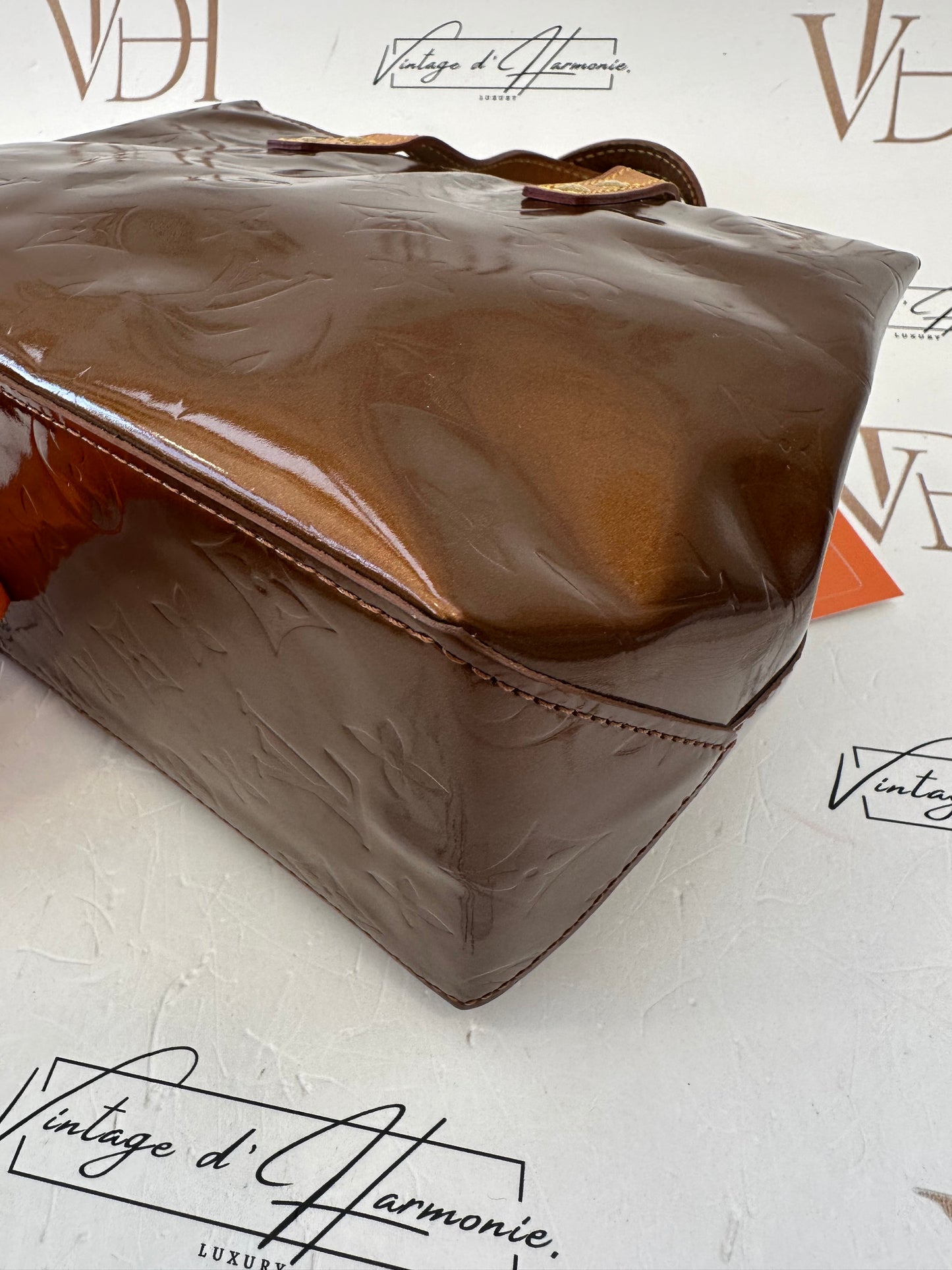 017750 - Louis Vuitton Bronze Vernis Reade PM