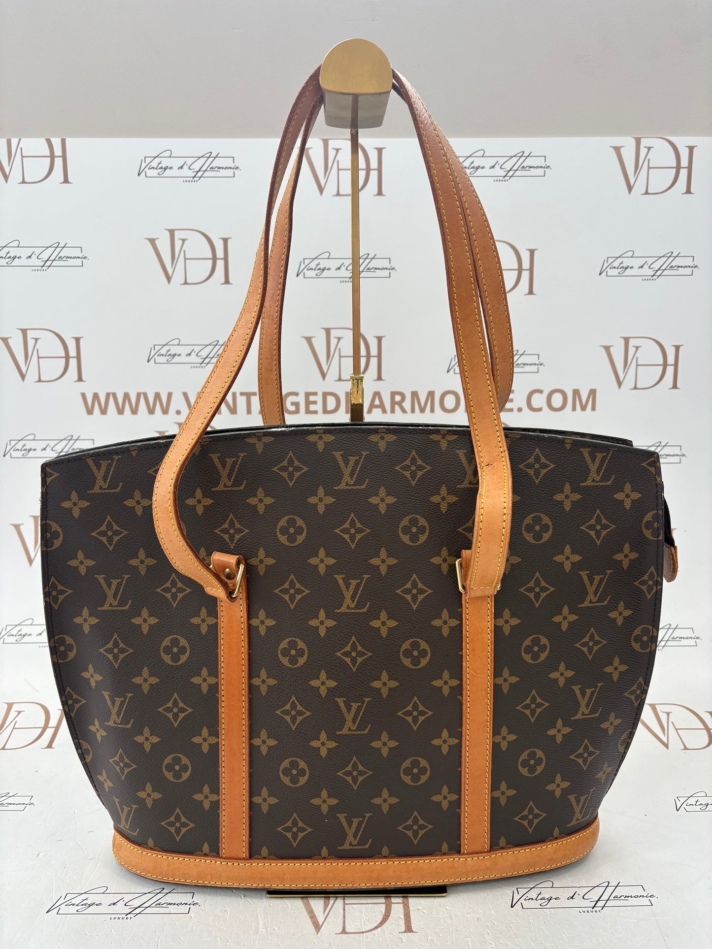 018811 - Louis Vuitton Babylone