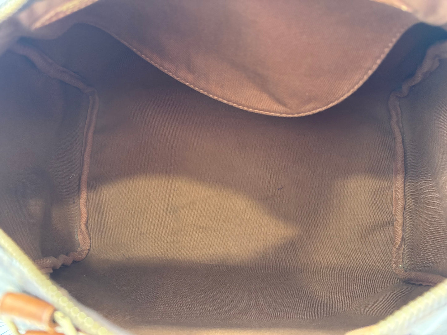 018744 - Louis Vuitton Speedy 30