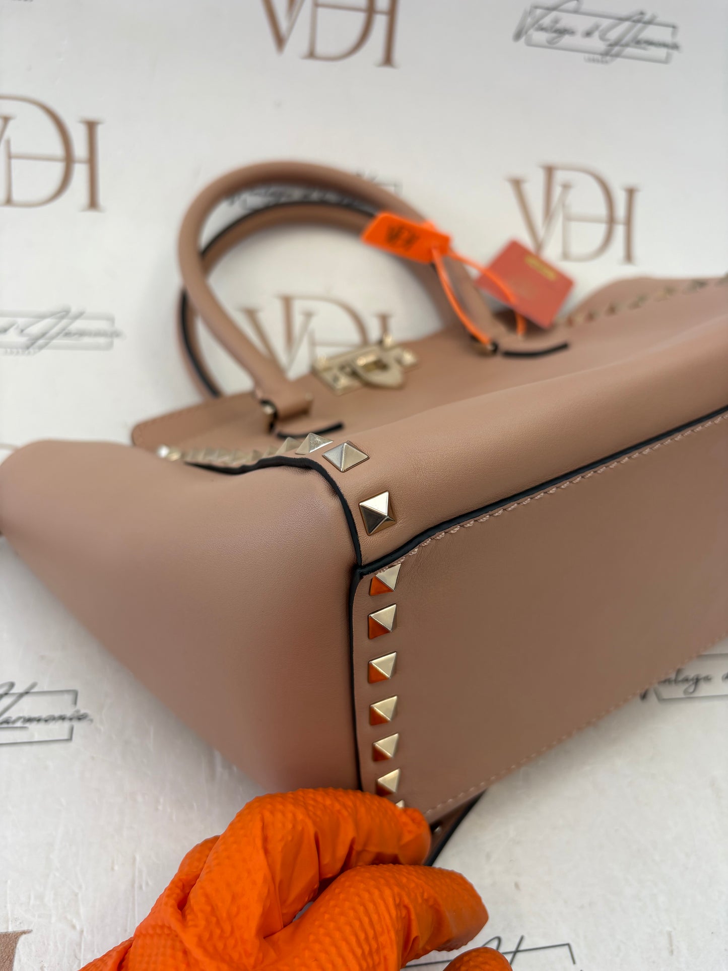 383886 - Valentino Rockstud