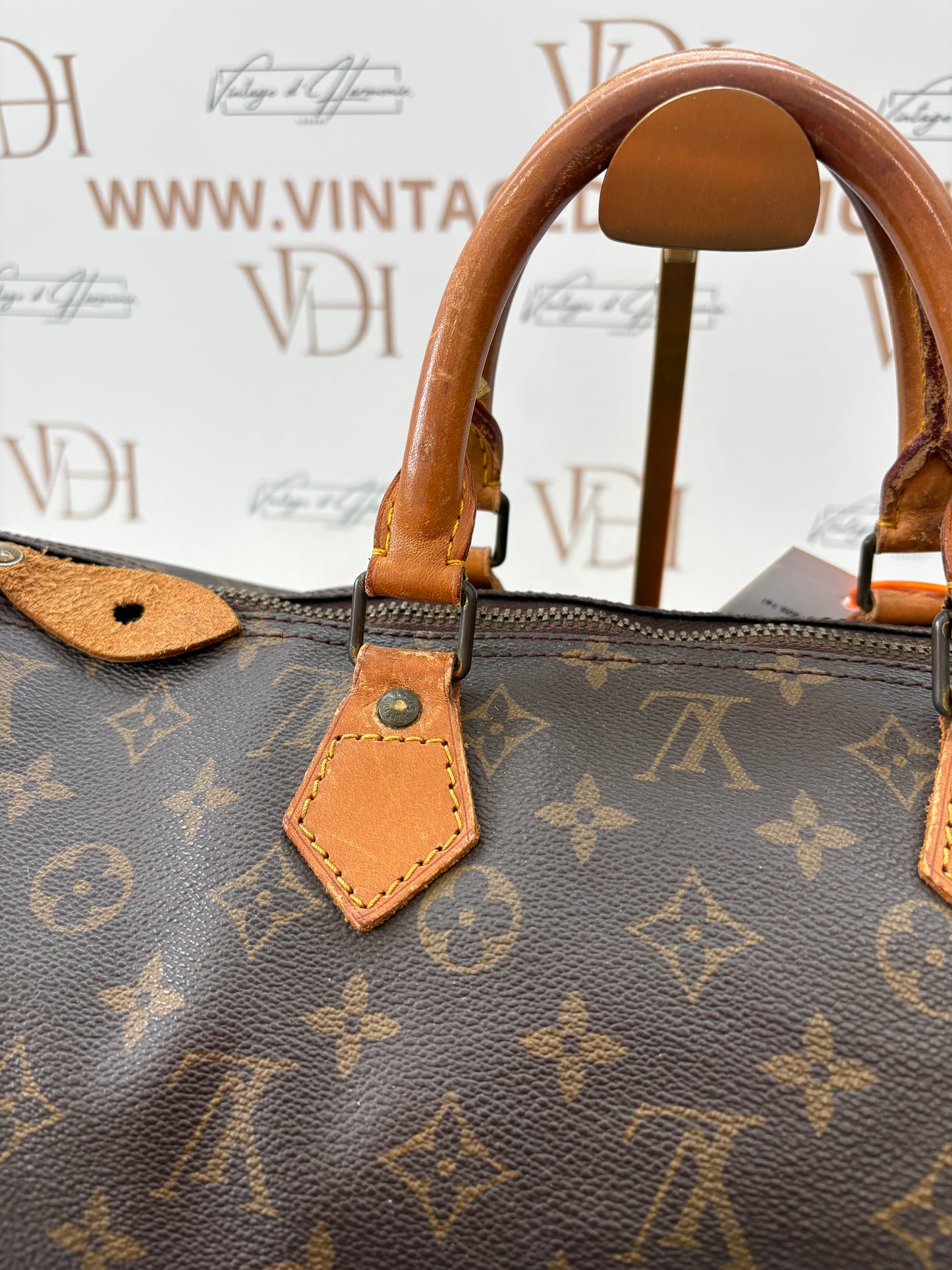 018987 - Louis Vuitton Speedy 40
