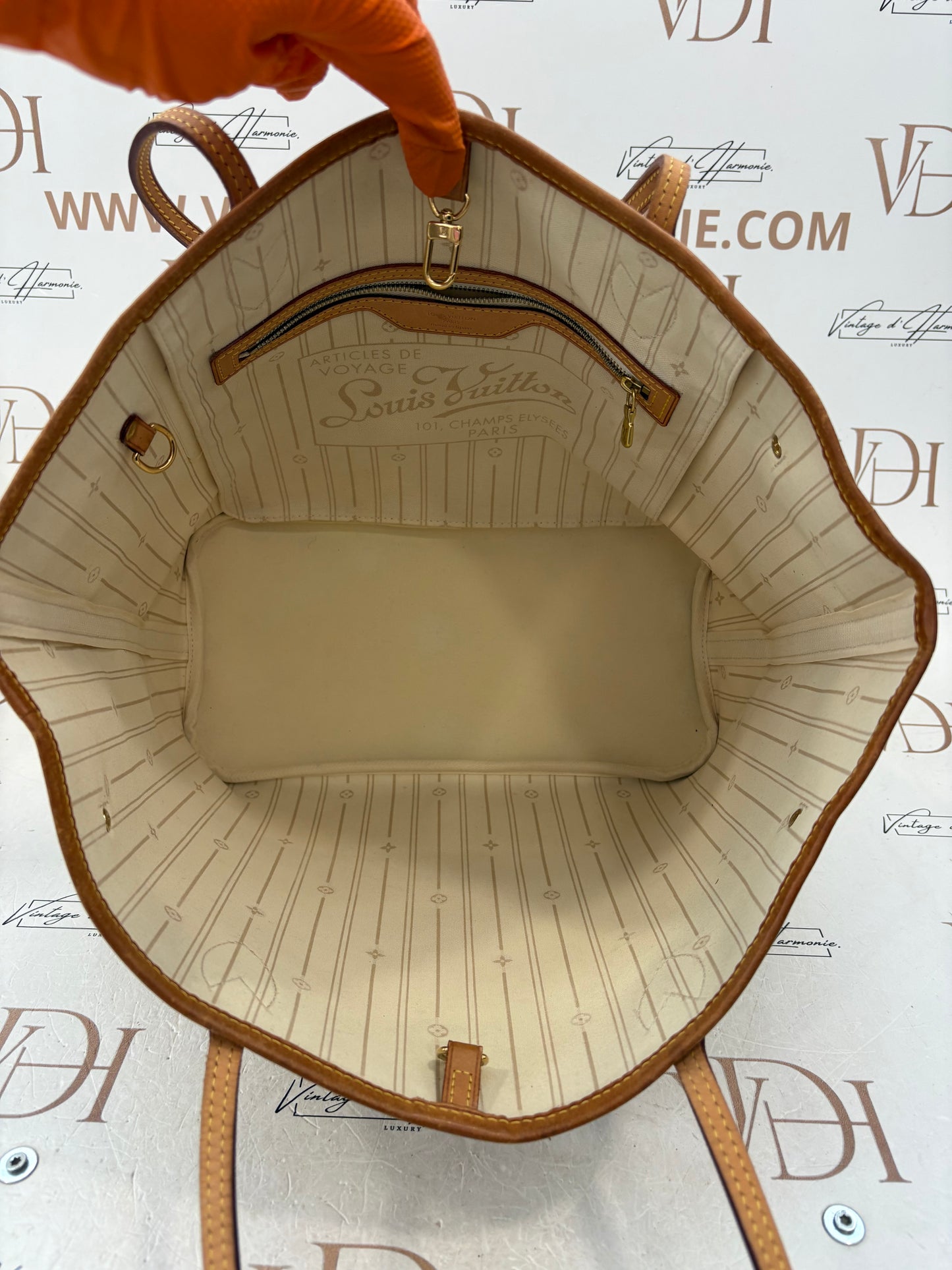 018586 - Louis Vuitton Neverfull MM