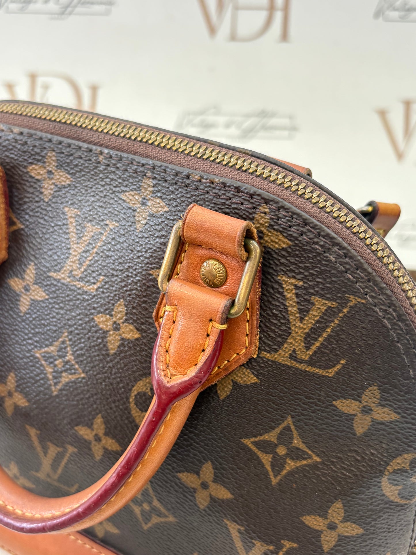 384165 - Louis Vuitton Alma BB