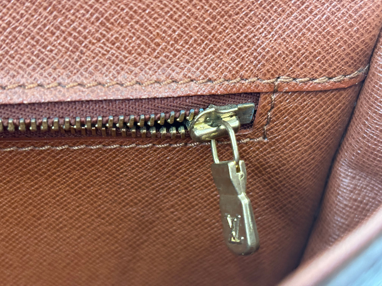 018956 - Louis Vuitton Chantilly GM