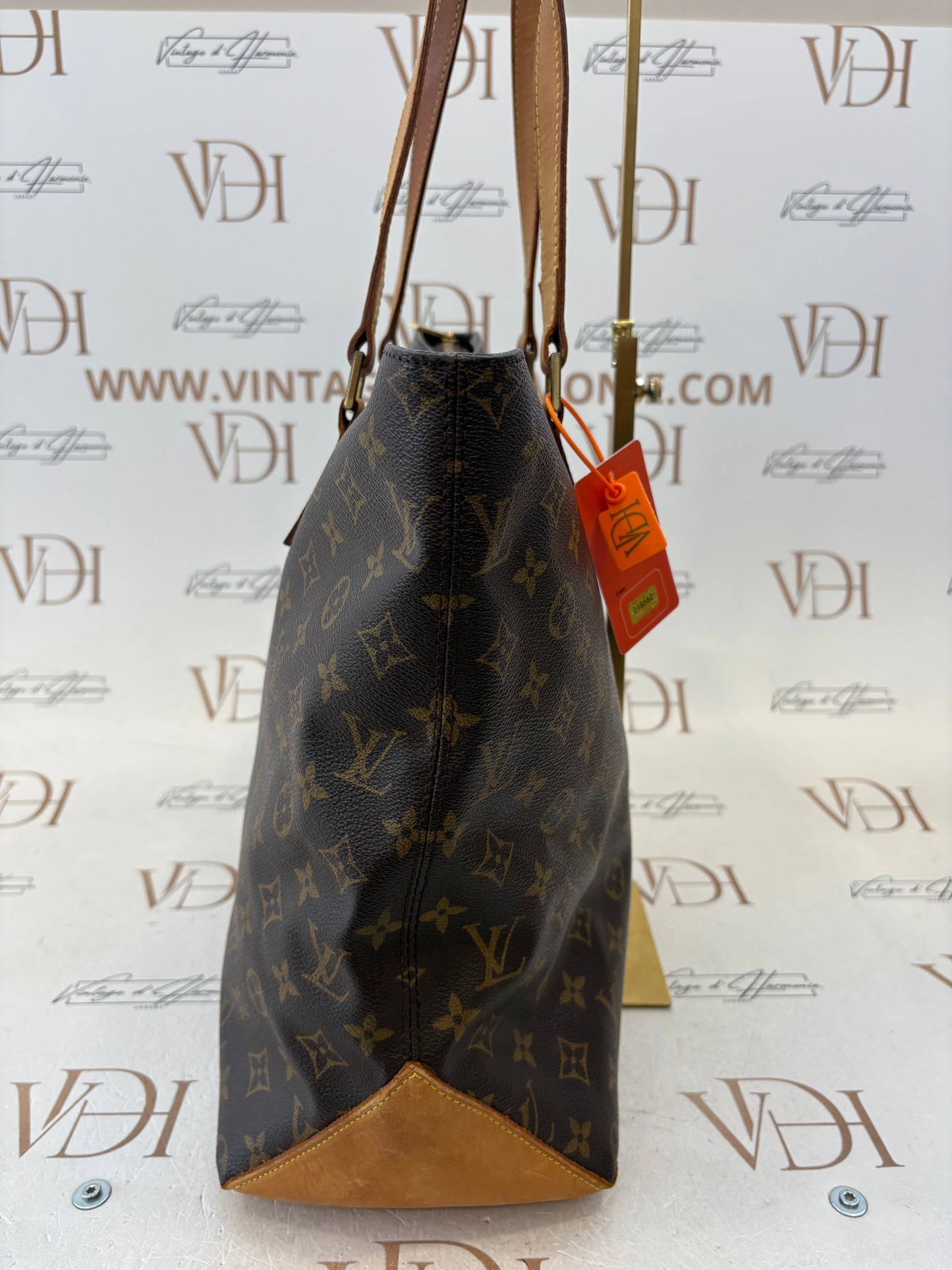018582 - Louis Vuitton Cabas Mezzo