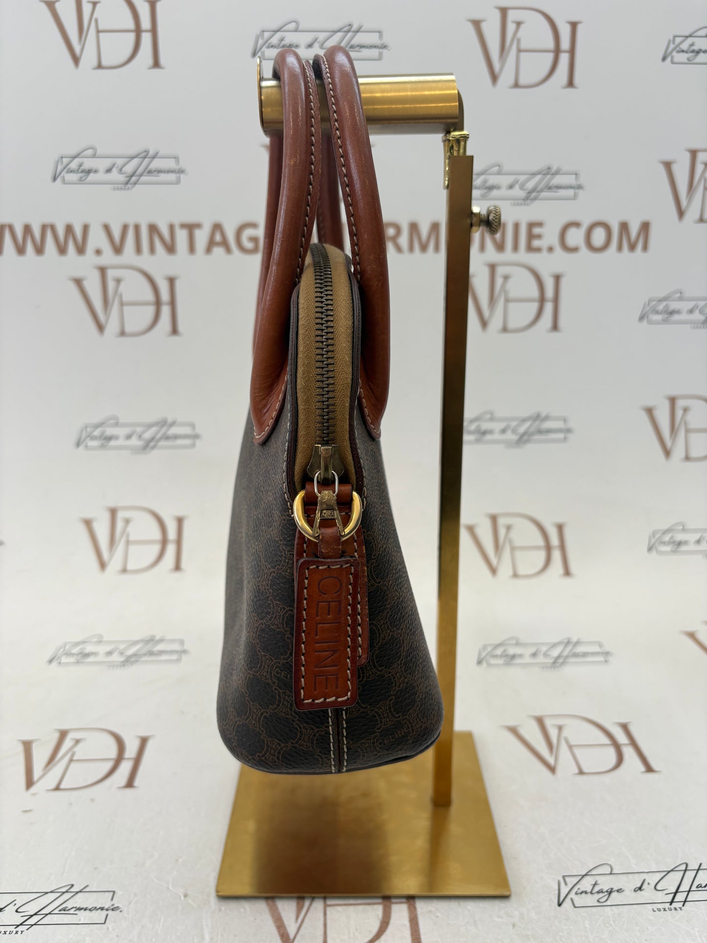 018082 - Céline Brown PVC Macadam