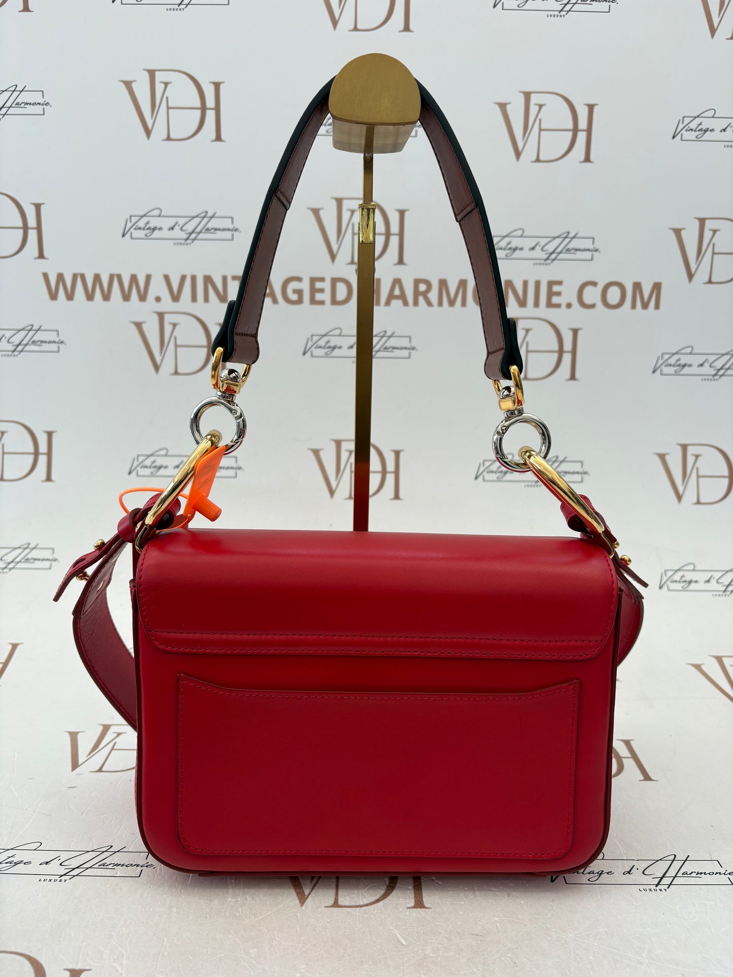 383290 - Chloé Chloé C