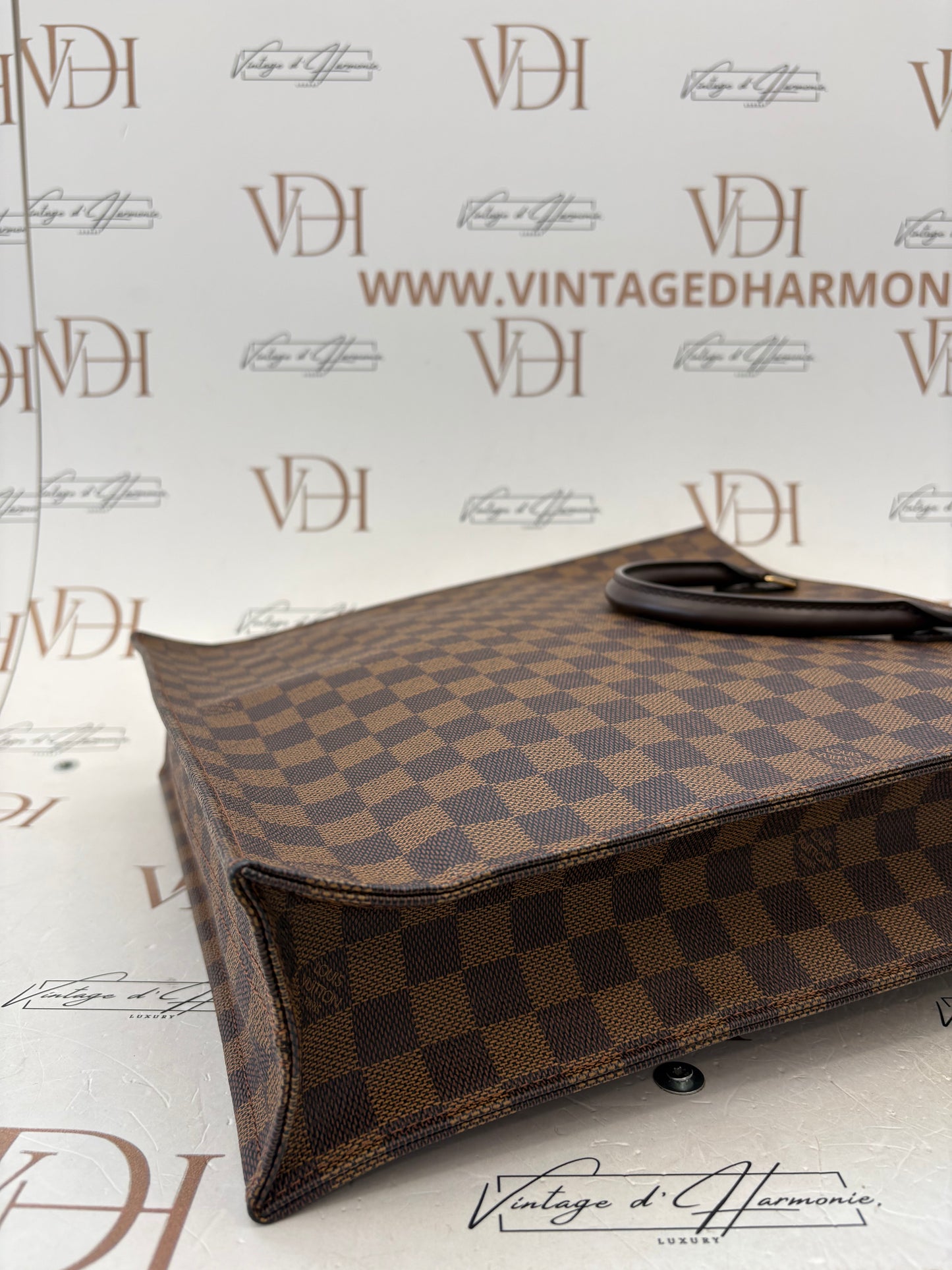 018680 - Louis Vuitton Damier Ebene Sac Plat