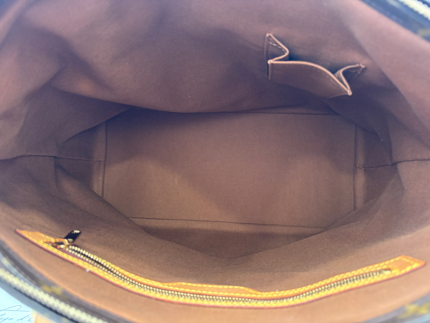 018104 - Louis Vuitton Cabas Mezzo