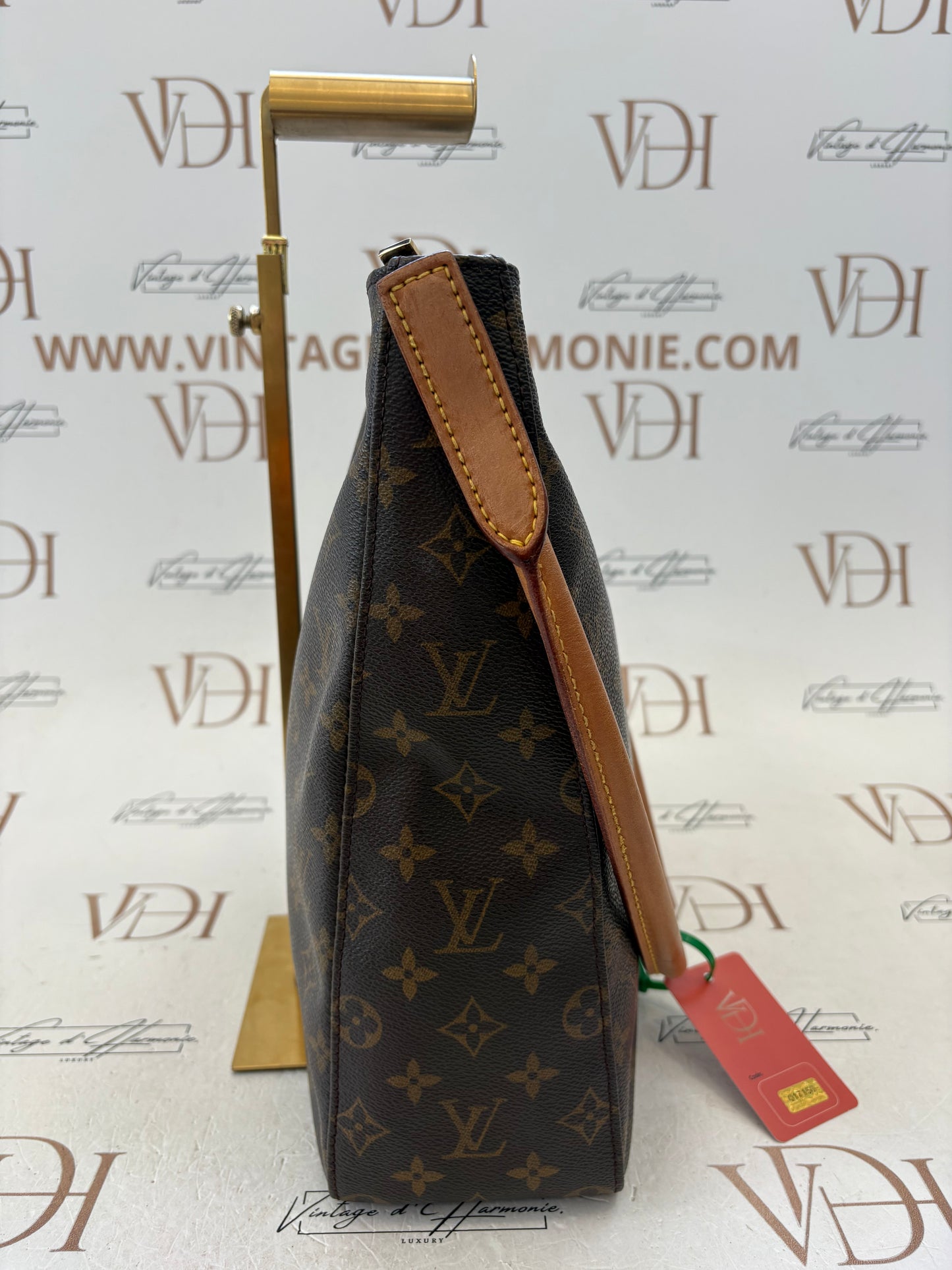017150 - Louis Vuitton Looping GM