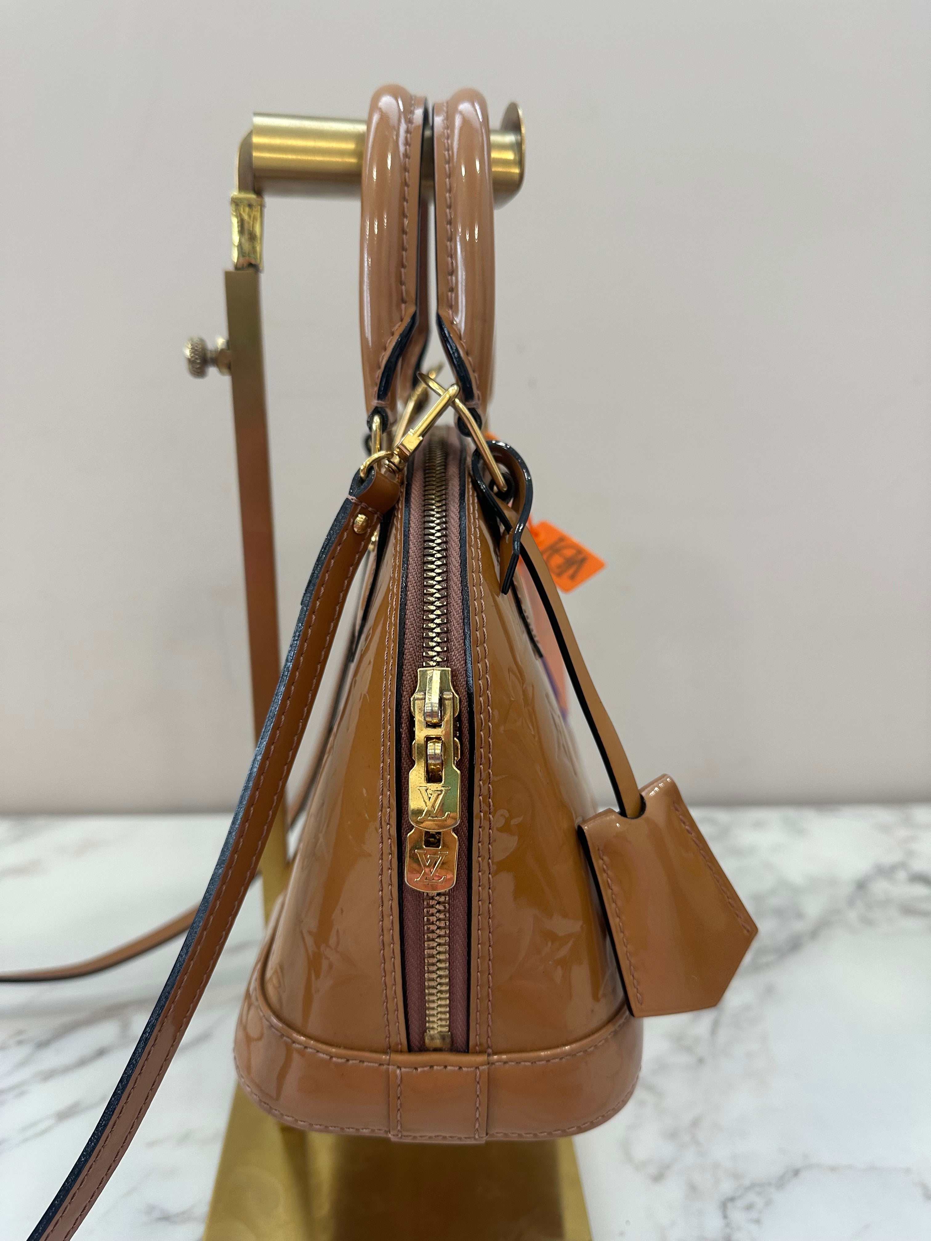 Louis Vuitton Alma BB Vernis Beige