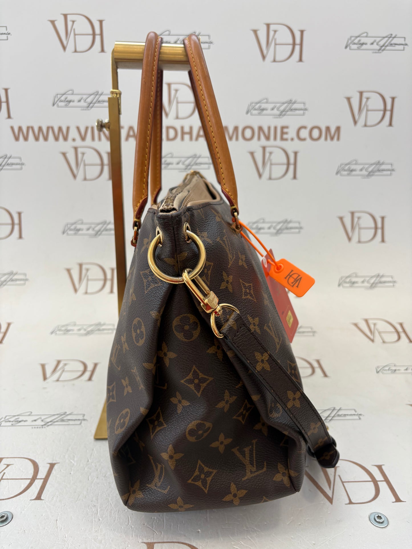 201587 - Louis Vuitton Pallas